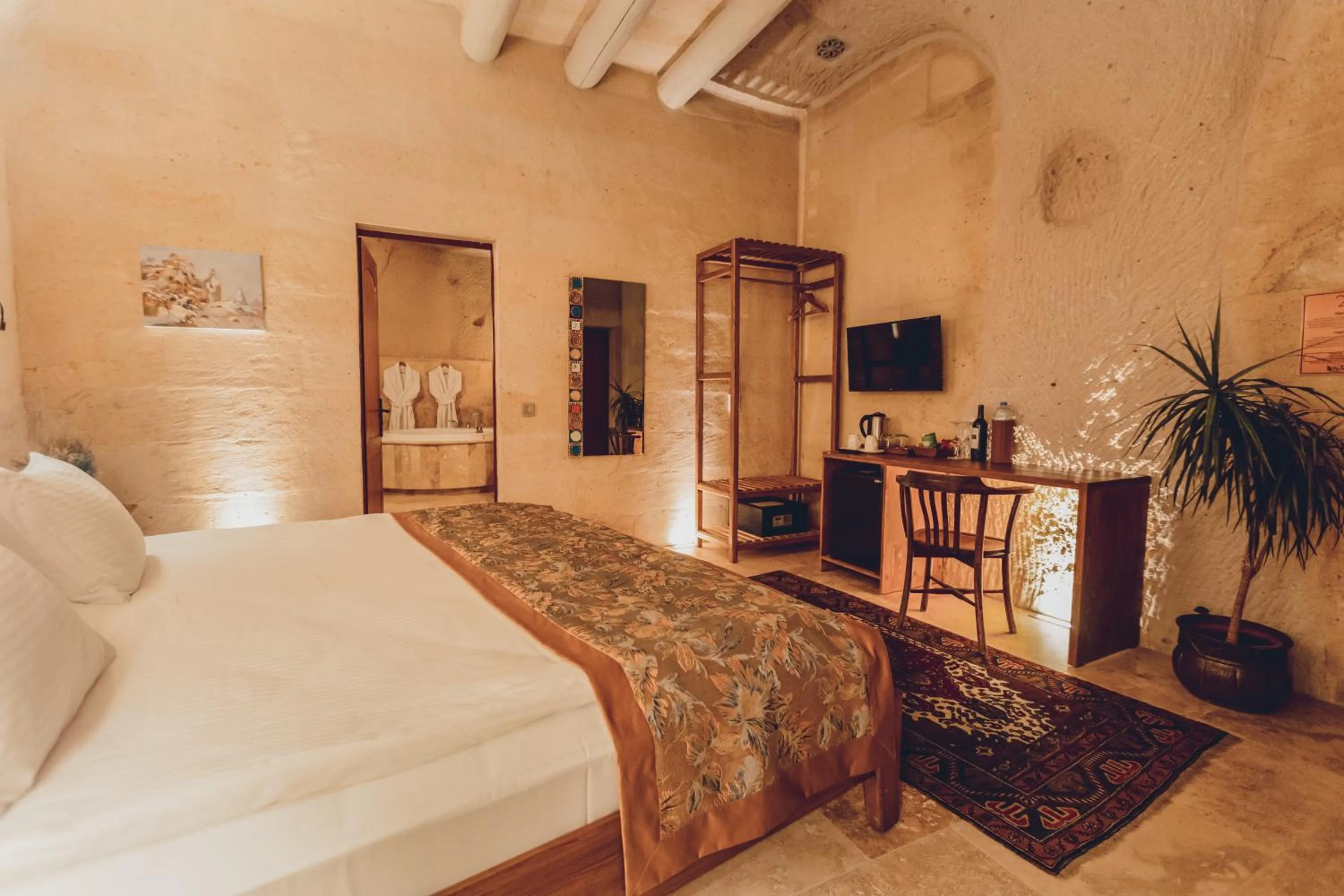 Photo of the whole room, Bed in Peristyle Cave Cappadocia- Special Class