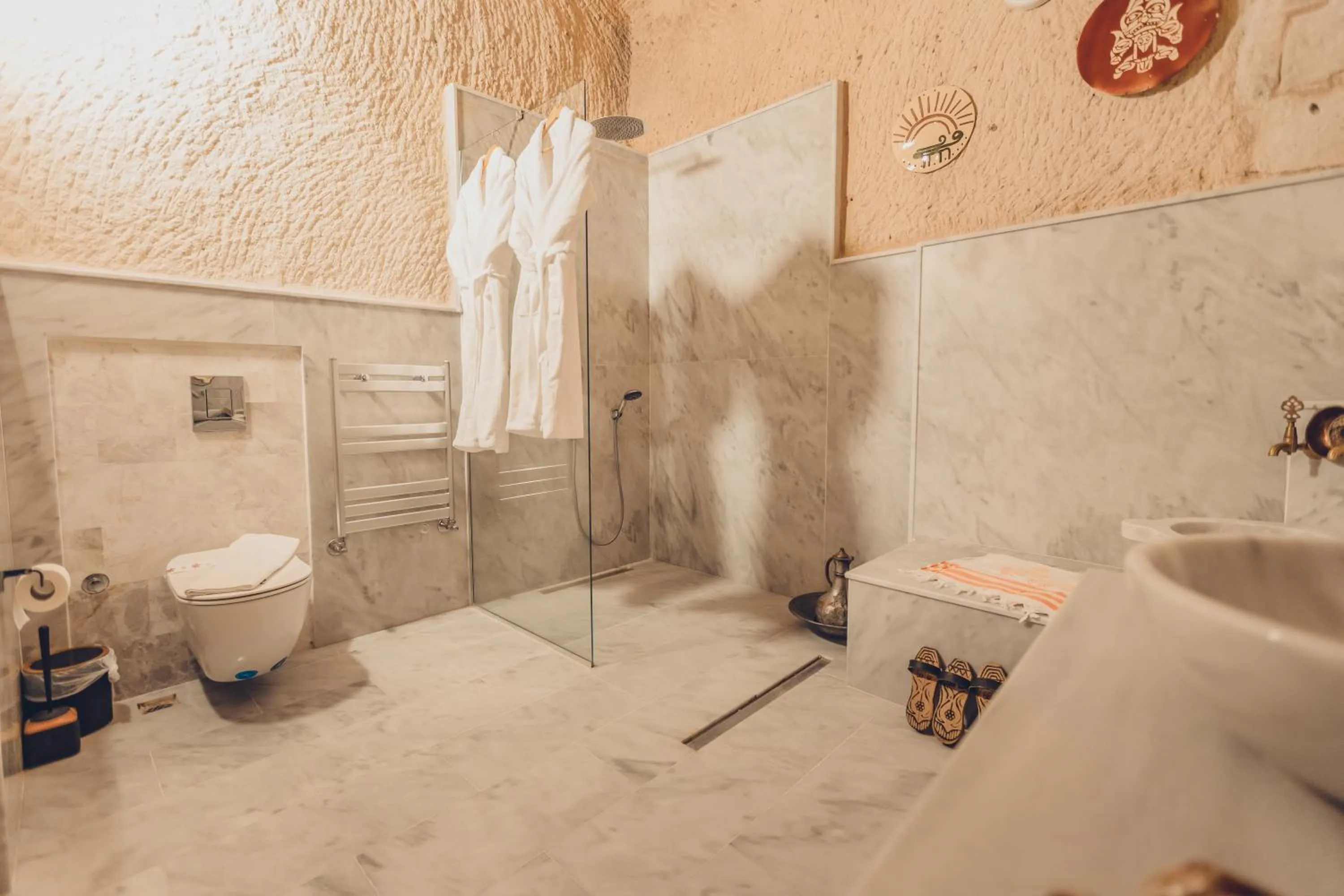 Bathroom in Peristyle Cave Cappadocia- Special Class