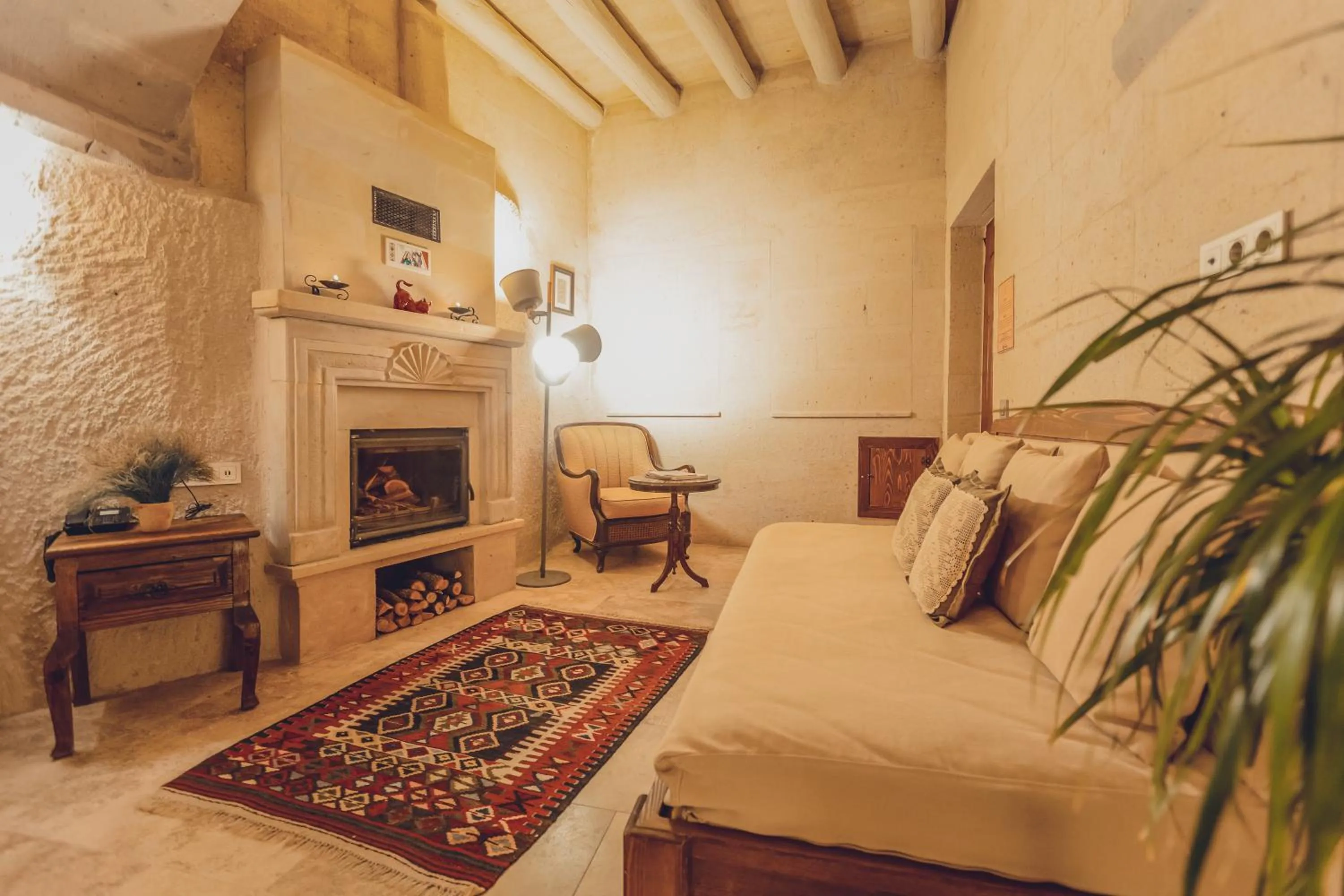 flat iron in Peristyle Cave Cappadocia- Special Class