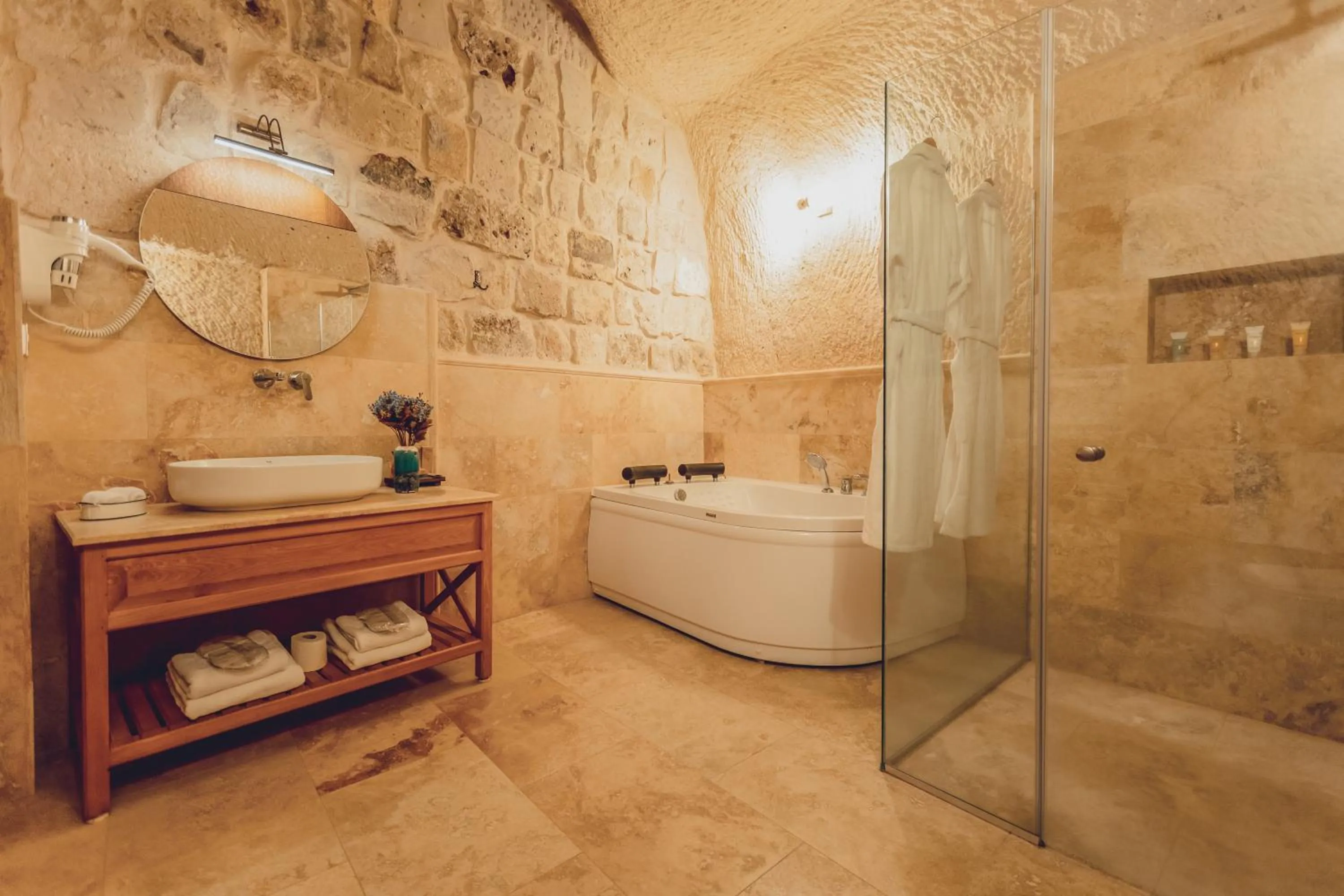 Bathroom in Peristyle Cave Cappadocia- Special Class
