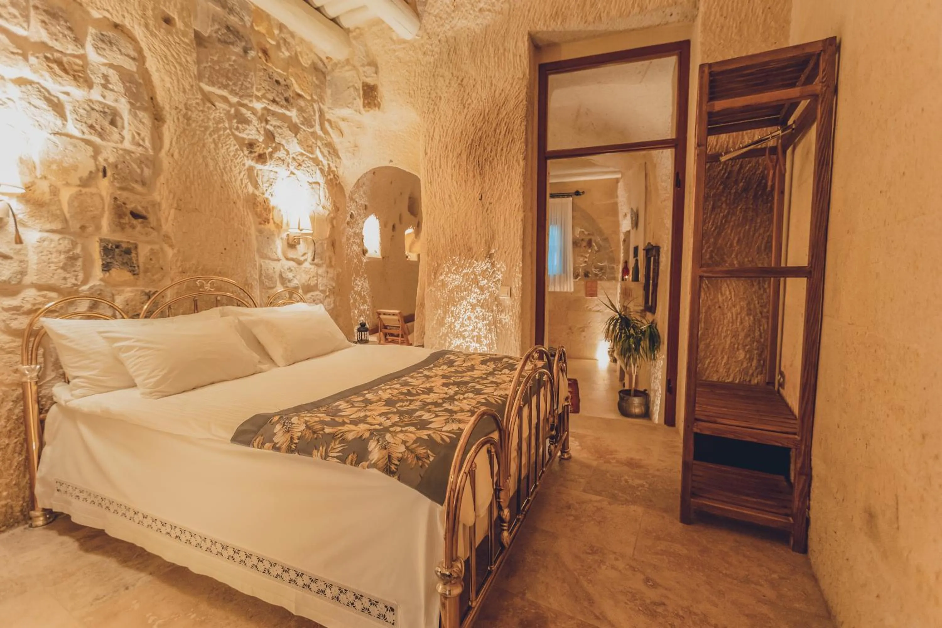 Photo of the whole room, Bed in Peristyle Cave Cappadocia- Special Class