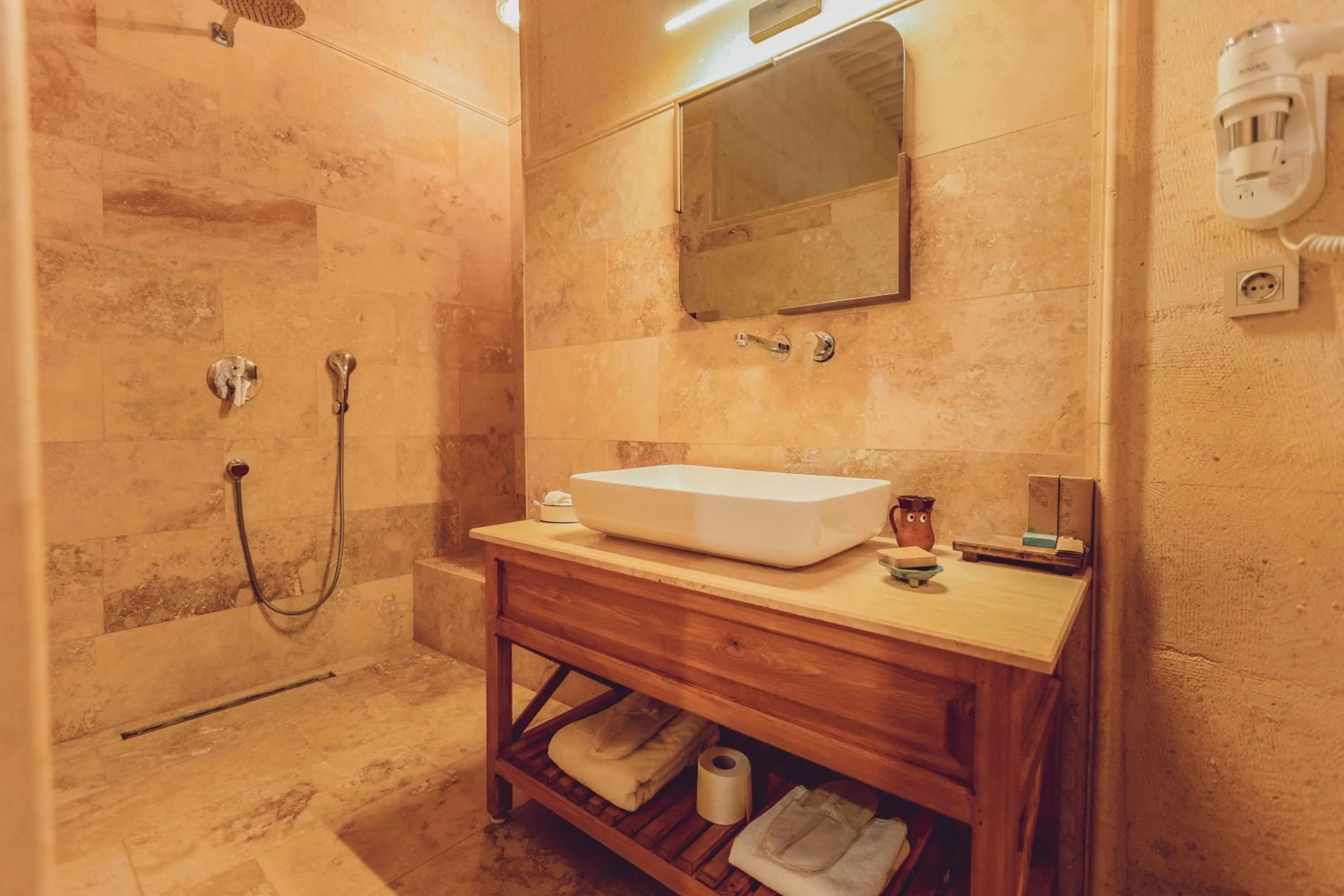 Bathroom in Peristyle Cave Cappadocia- Special Class