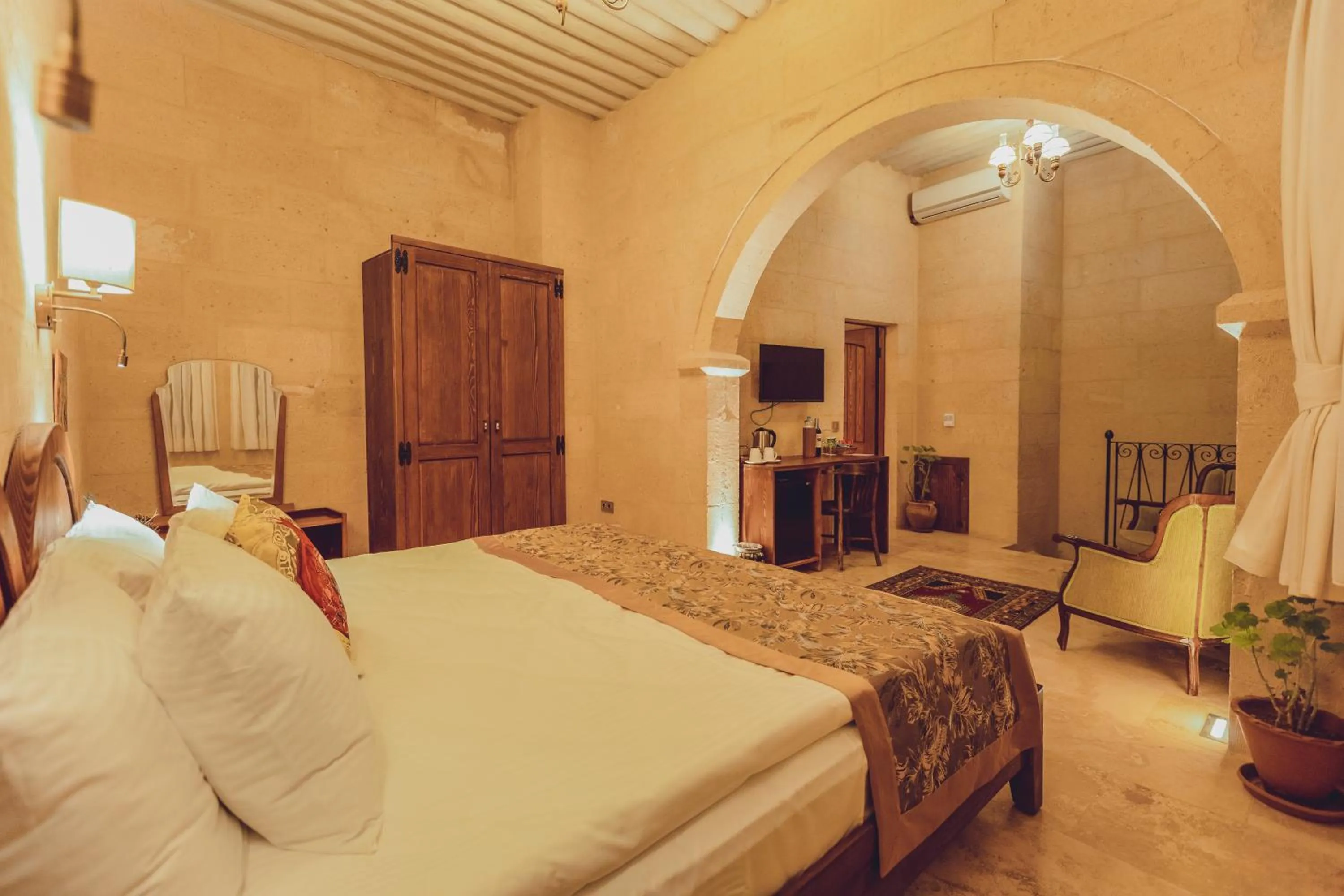 Photo of the whole room, Bed in Peristyle Cave Cappadocia- Special Class