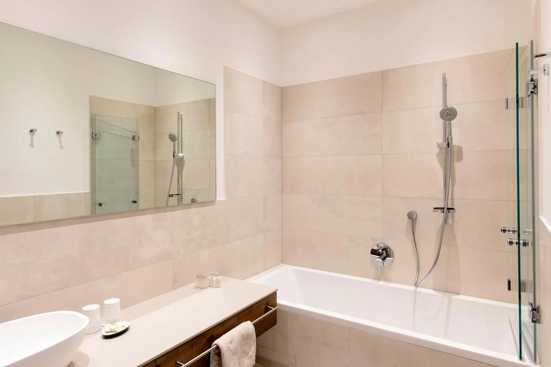 Bathroom in Skihotel Galzig B&B