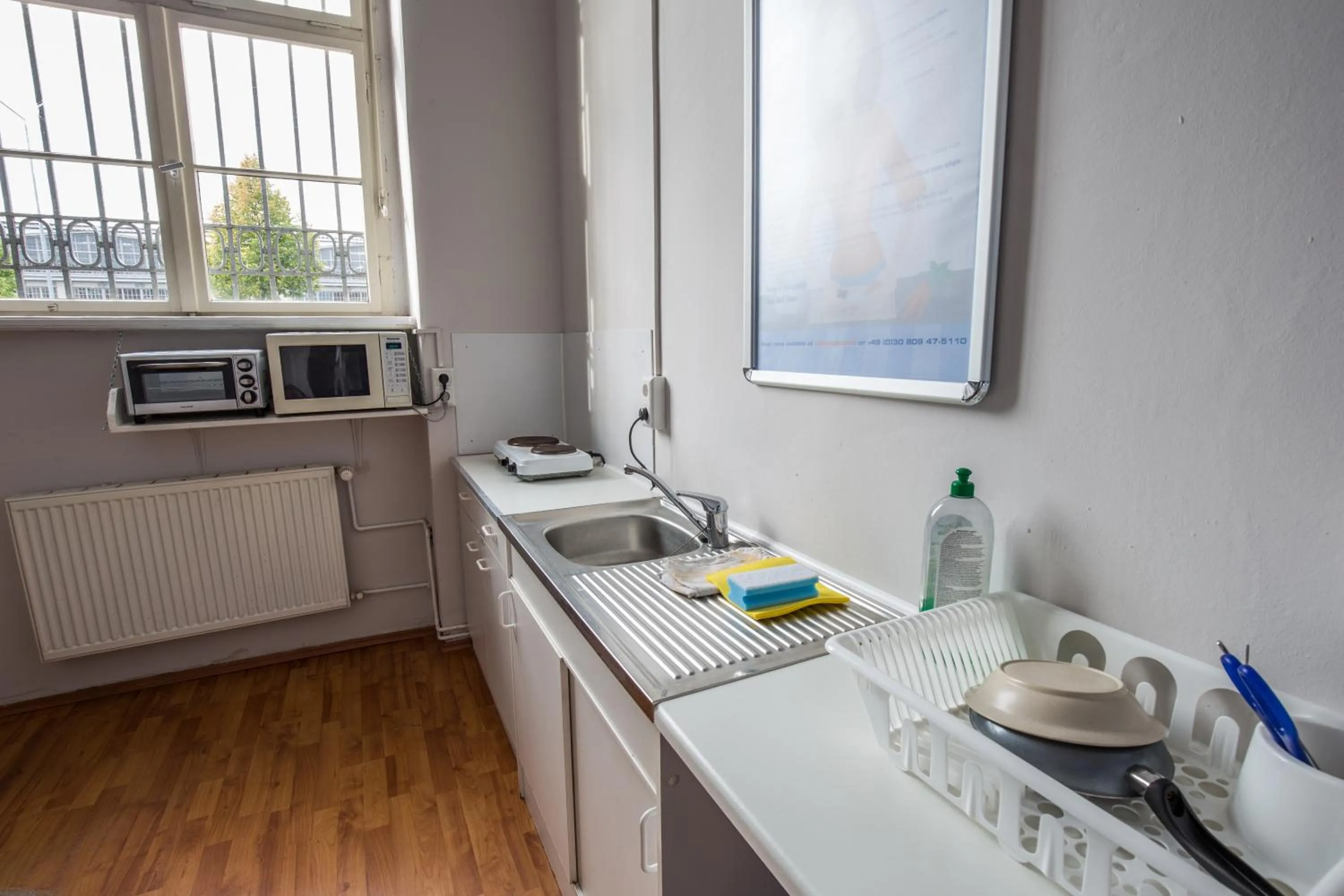 Communal kitchen in a&o Leipzig Hauptbahnhof
