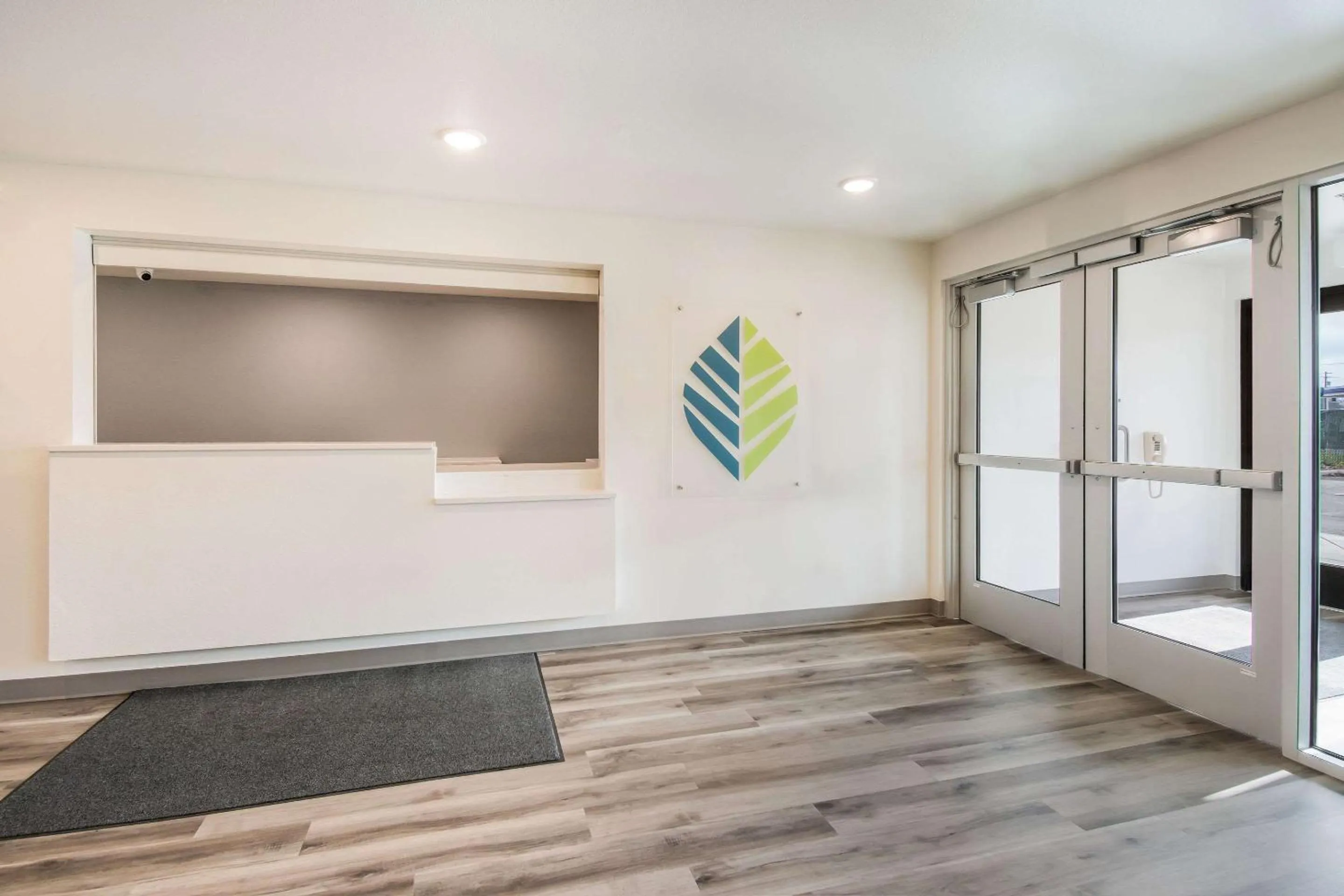 Lobby or reception in WoodSpring Suites Portland Vancouver