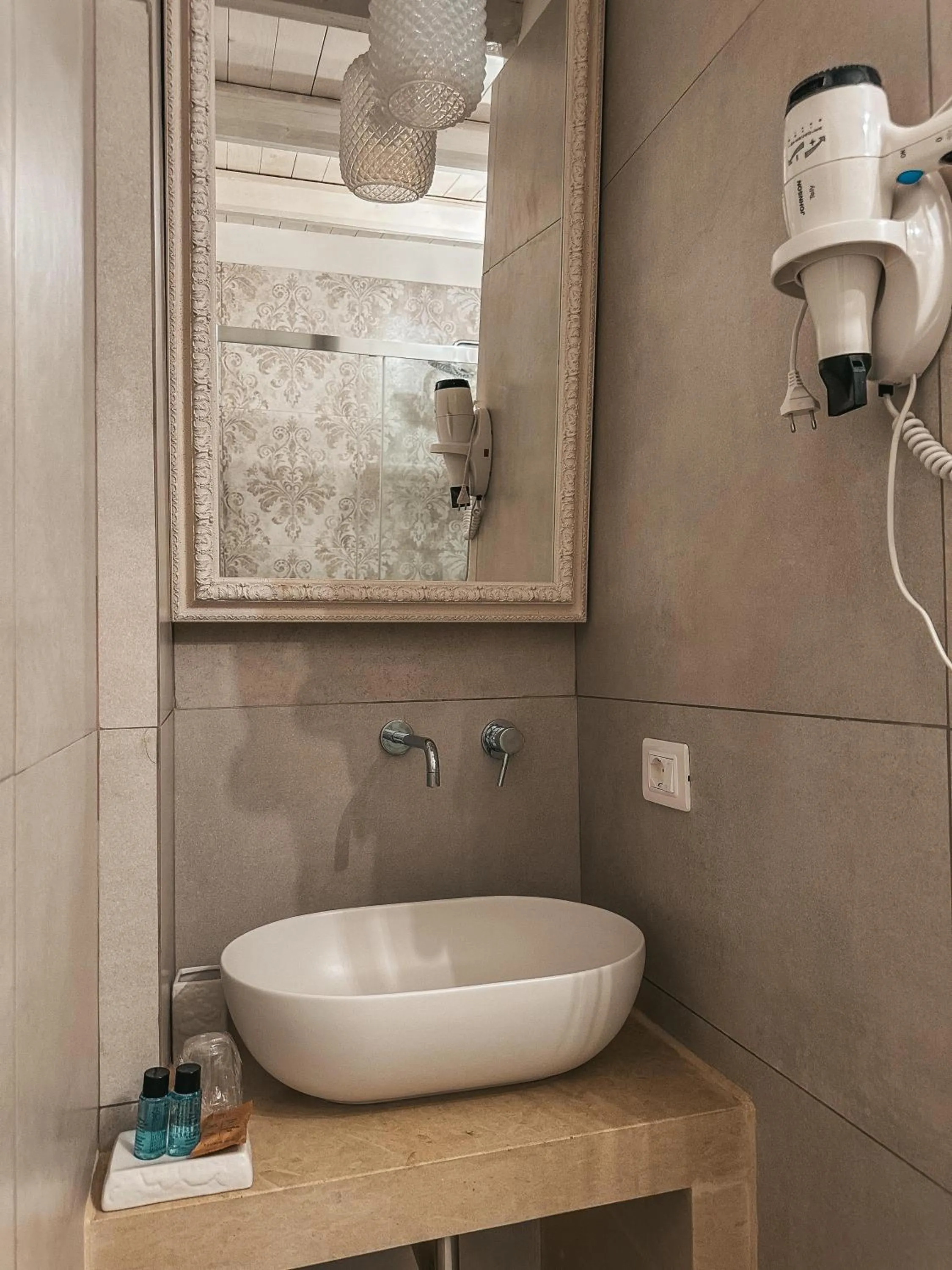 Bathroom in Palazzo Alma luxury rooms
