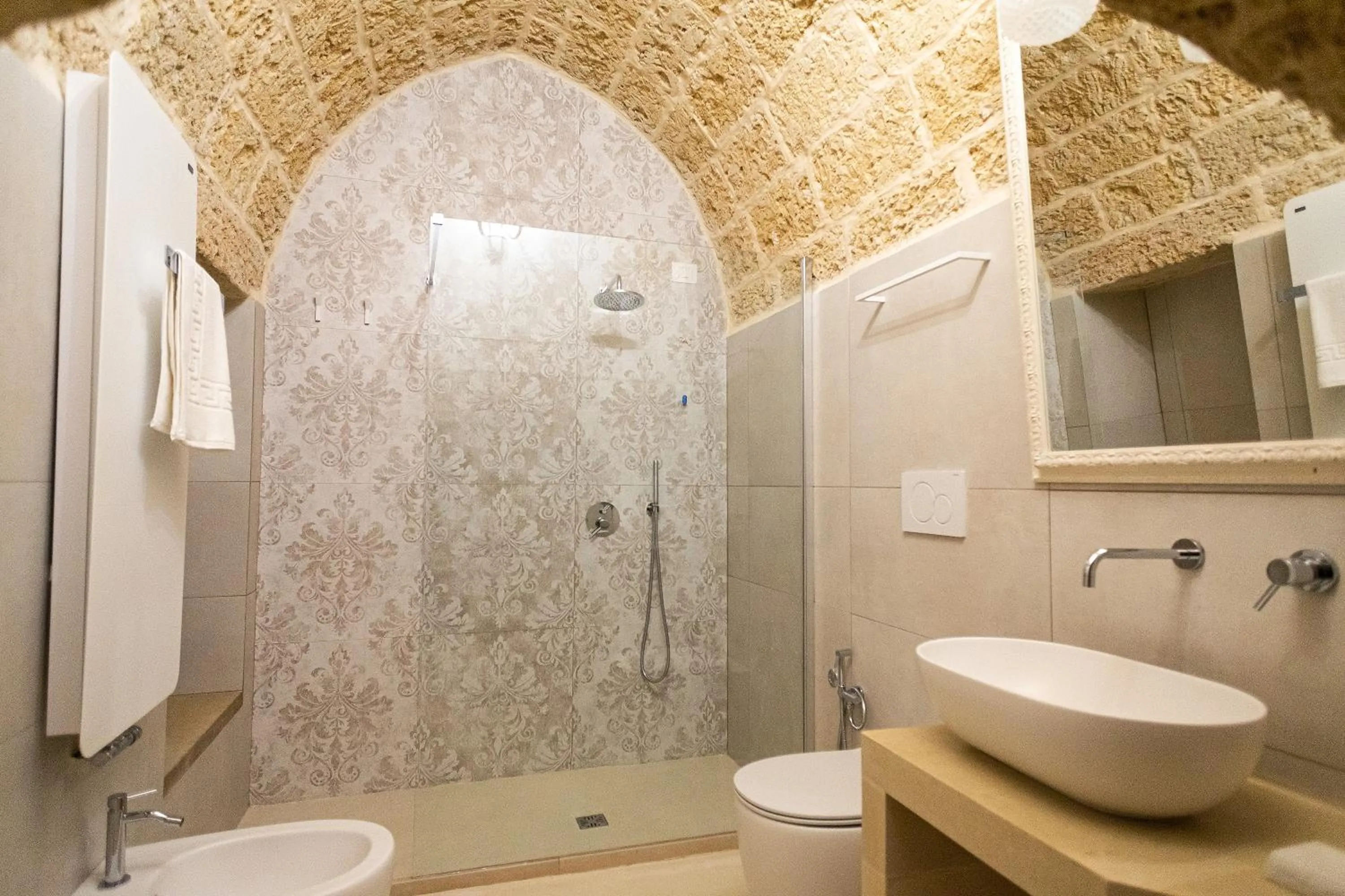 Bathroom in Palazzo Alma luxury rooms