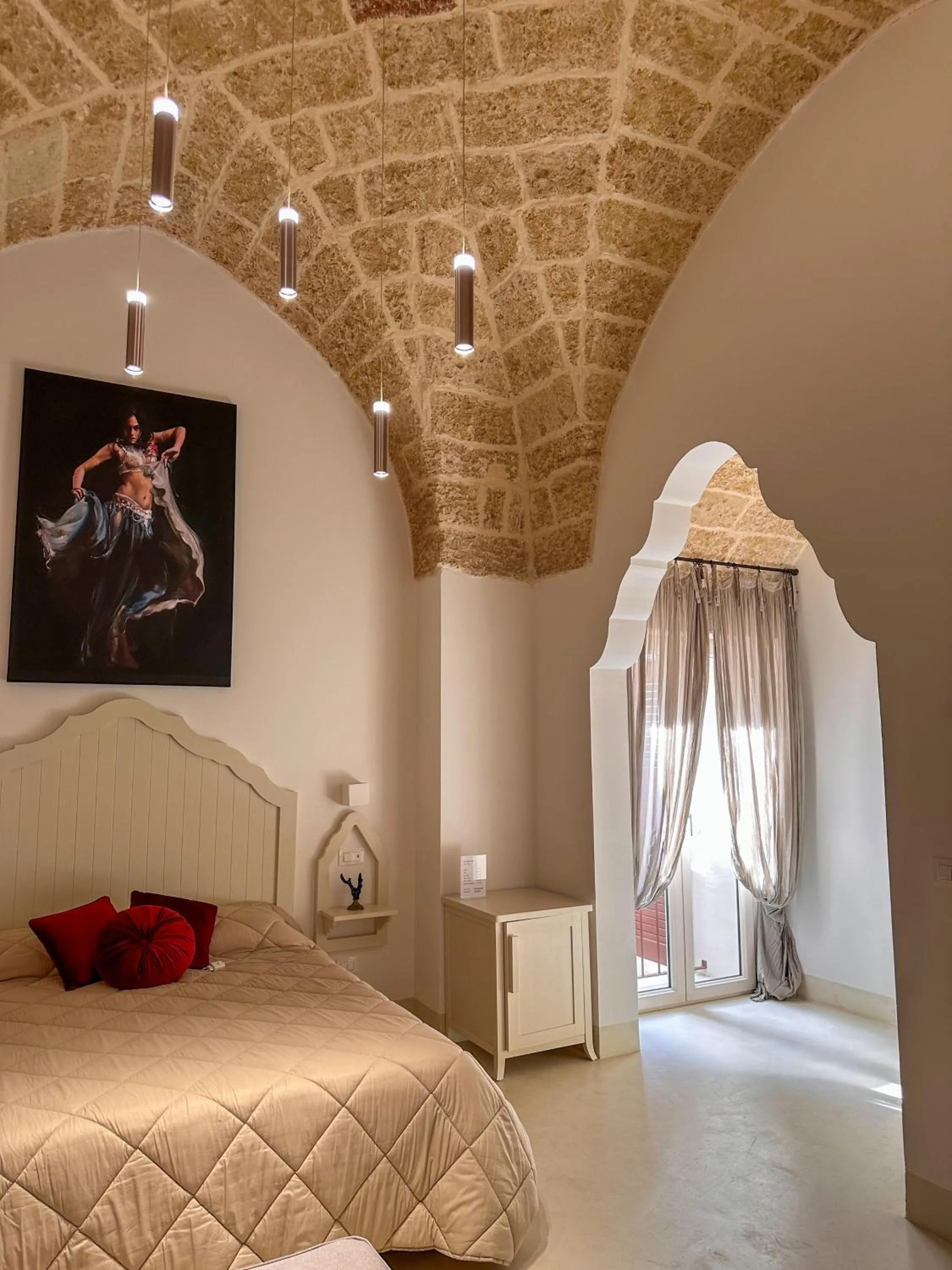 Photo of the whole room, Bed in Palazzo Alma luxury rooms