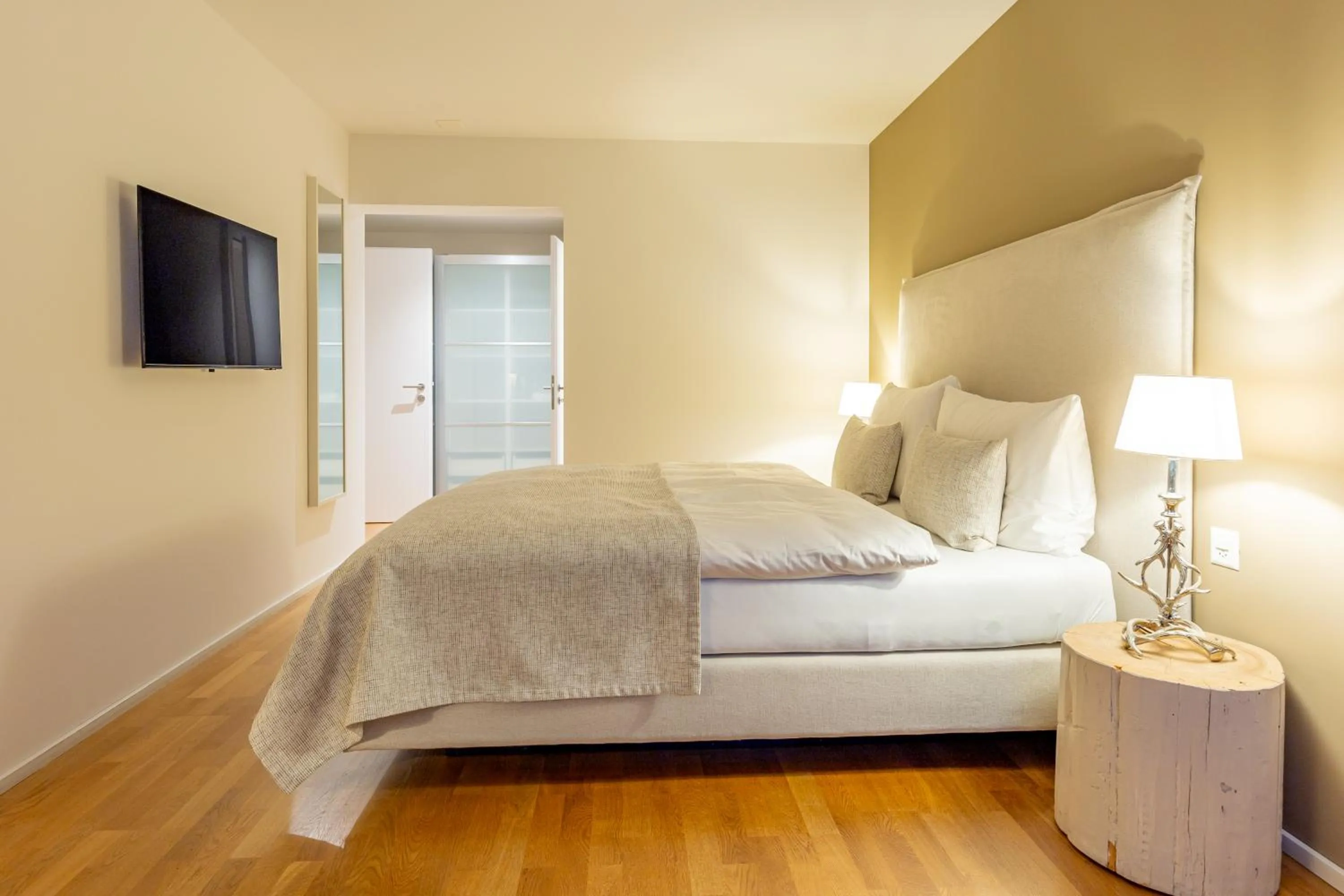 Photo of the whole room, Bed in Hotel Edelweiss