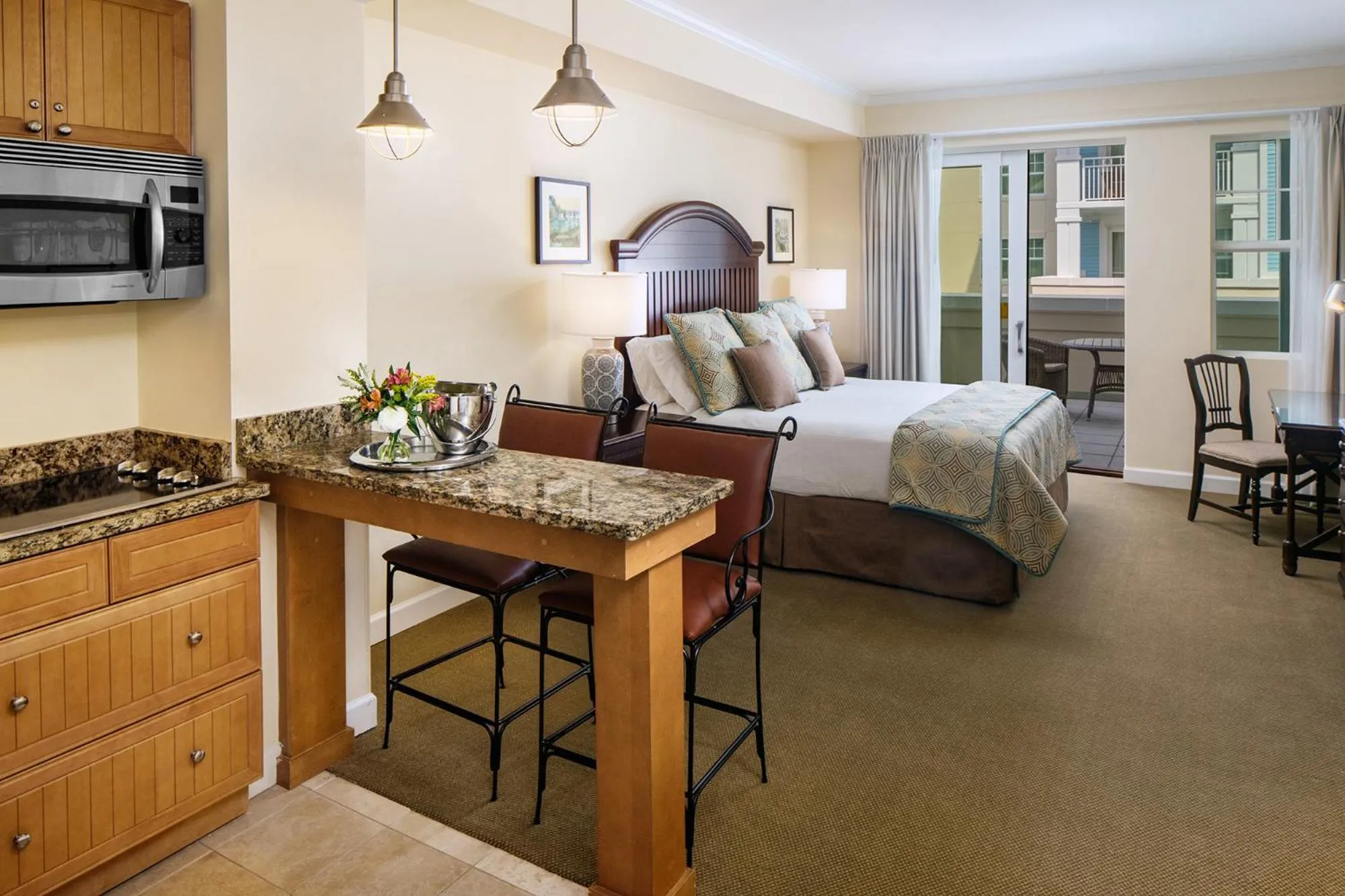 Kitchen or kitchenette, Bed in Wild Dunes Resort - Residences at Sweetgrass