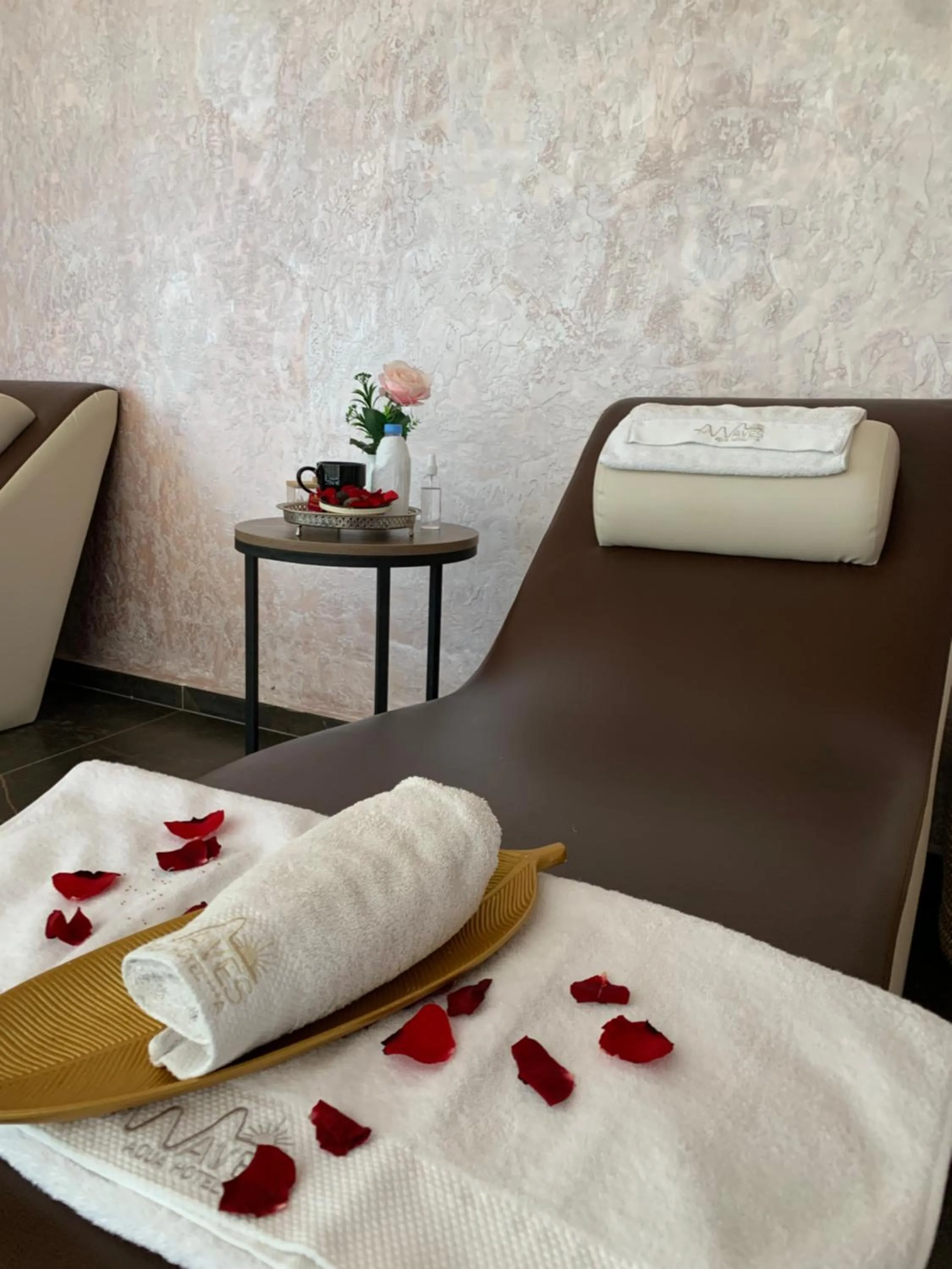 Massage, Bed in Waves Aqua Resort