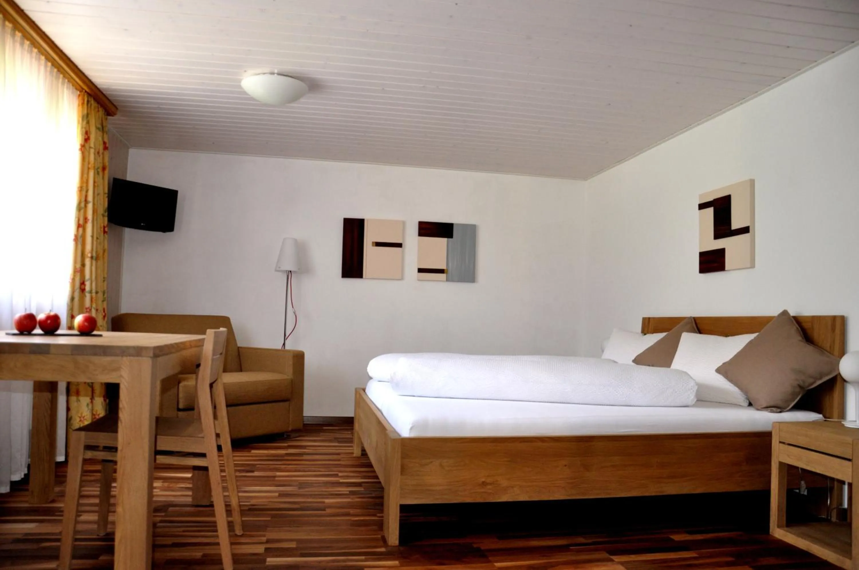 Bedroom, Bed in Hotel Tenne