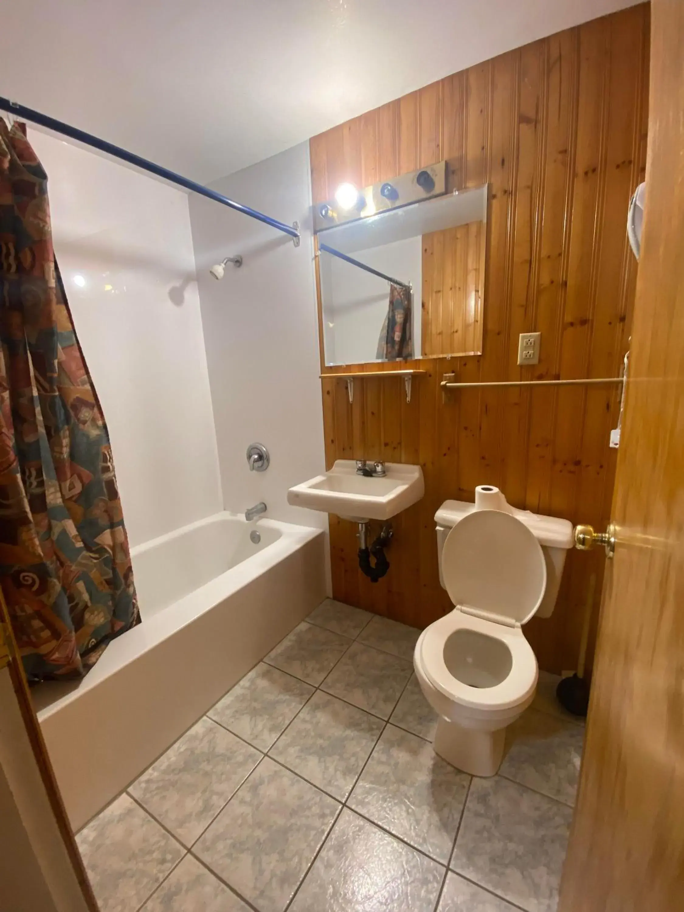 Double Room in Hillcrest Motel Double Room in Hillcrest Motel