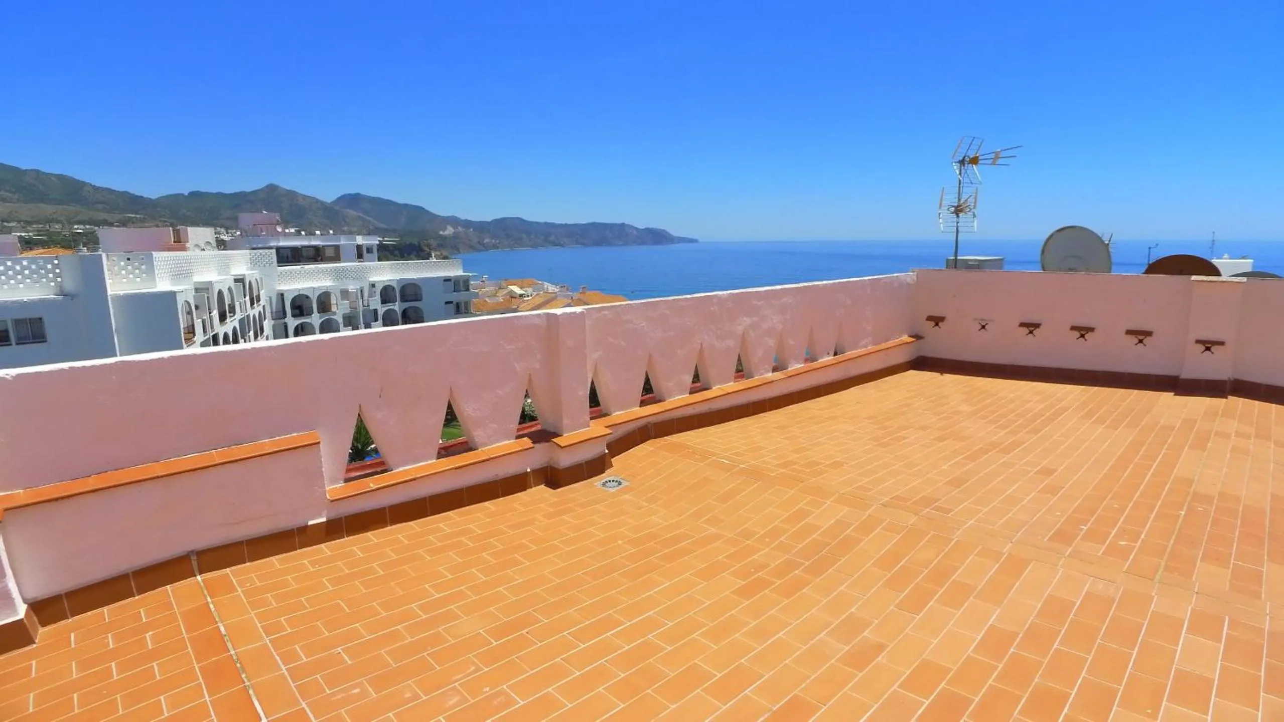 Balcony/Terrace in R1345 Carabeo 1-42, Access to the Beach