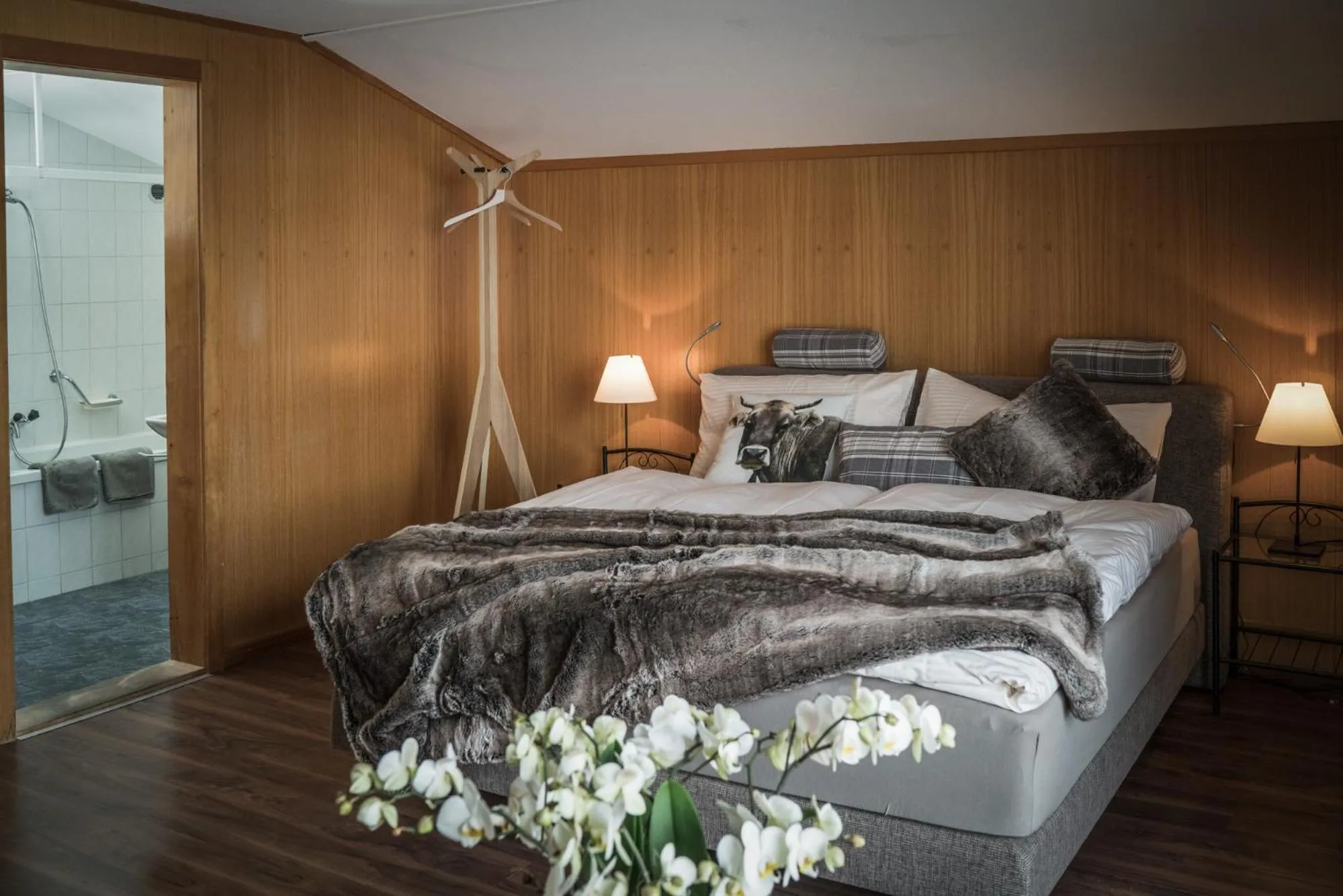 Photo of the whole room, Bed in Hotel-Restaurant Burgseeli