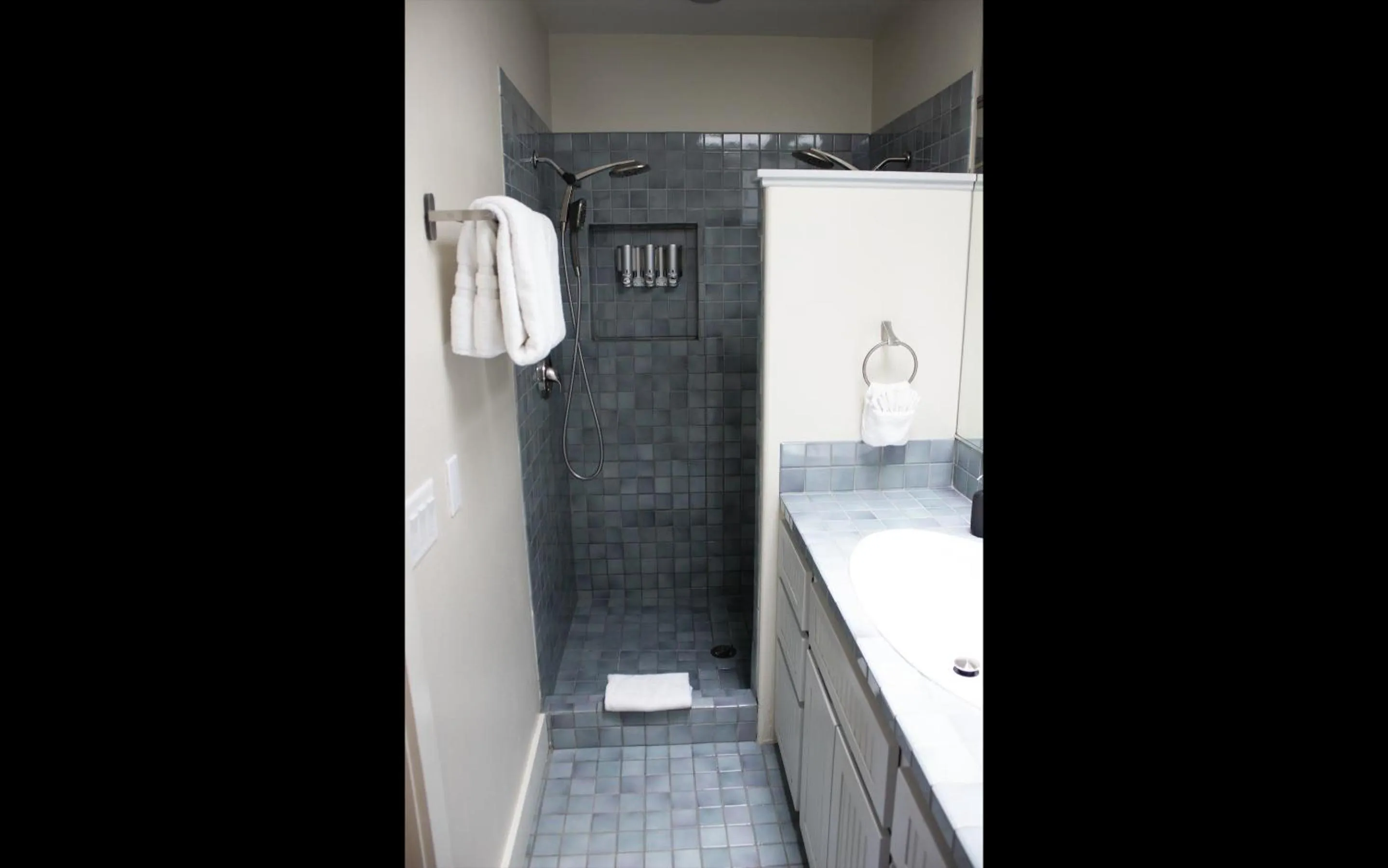 Bathroom in Leland House Suites of Durango