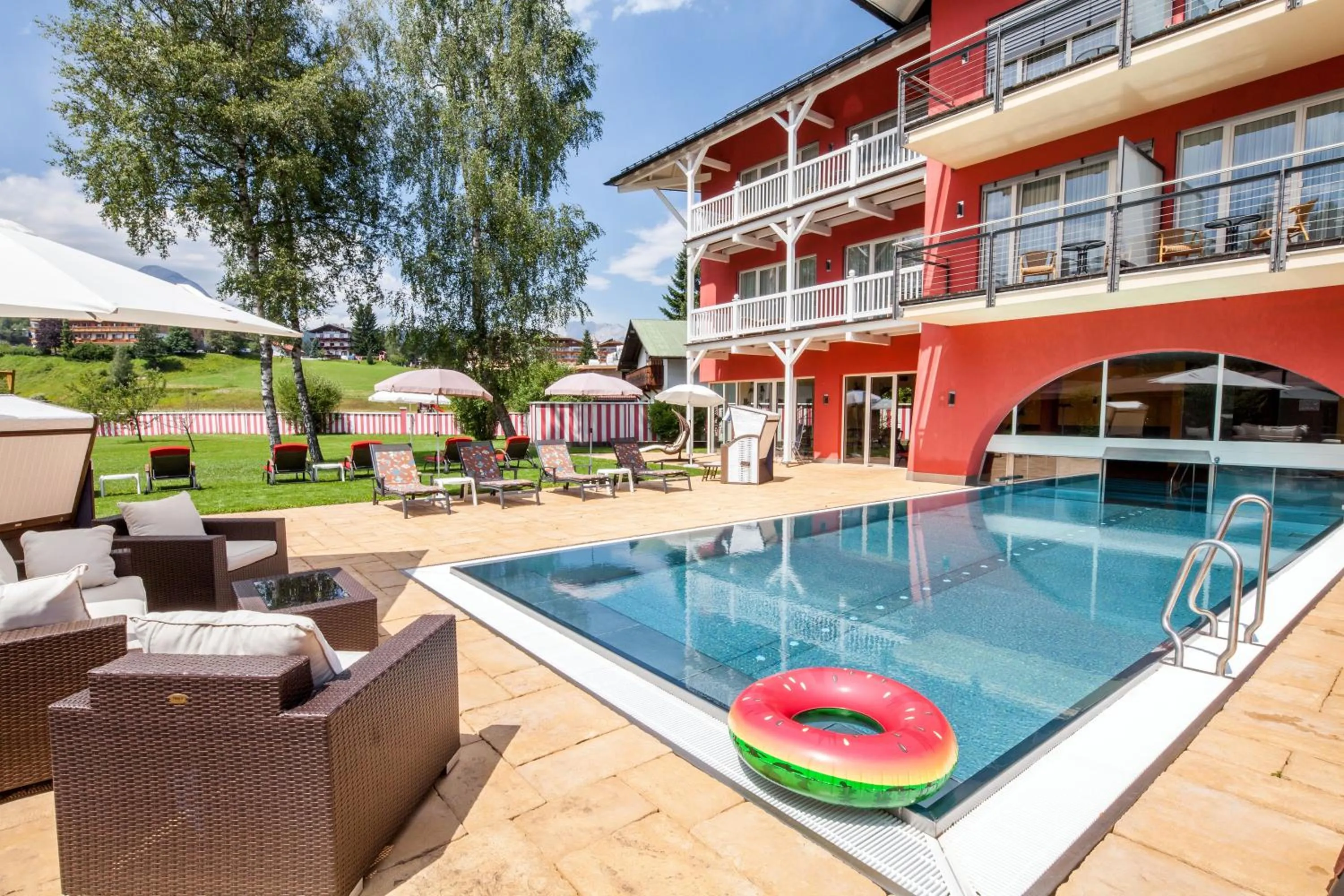 Pool view in Das Hotel Eden - Das Aktiv- & Wohlfühlhotel in Tirol auf 1200m Höhe