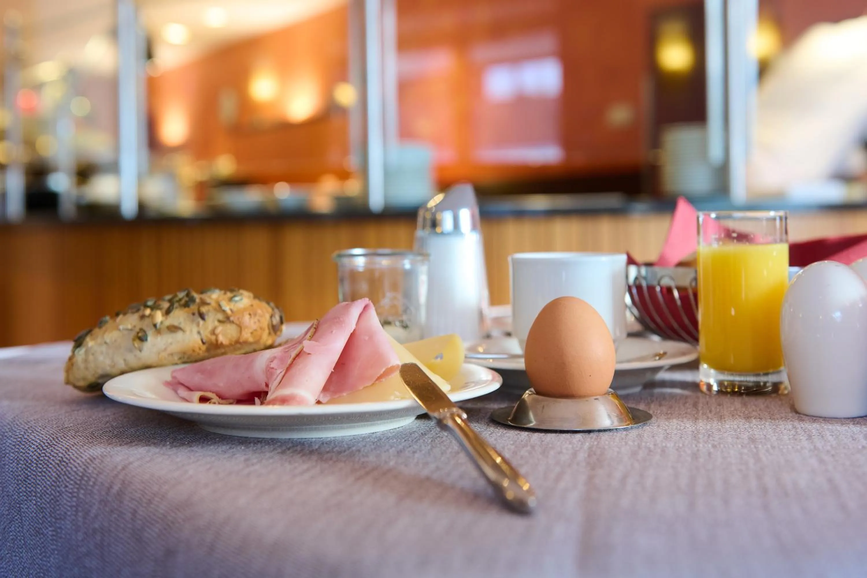 Breakfast in Das Hotel Eden - Das Aktiv- & Wohlfühlhotel in Tirol auf 1200m Höhe