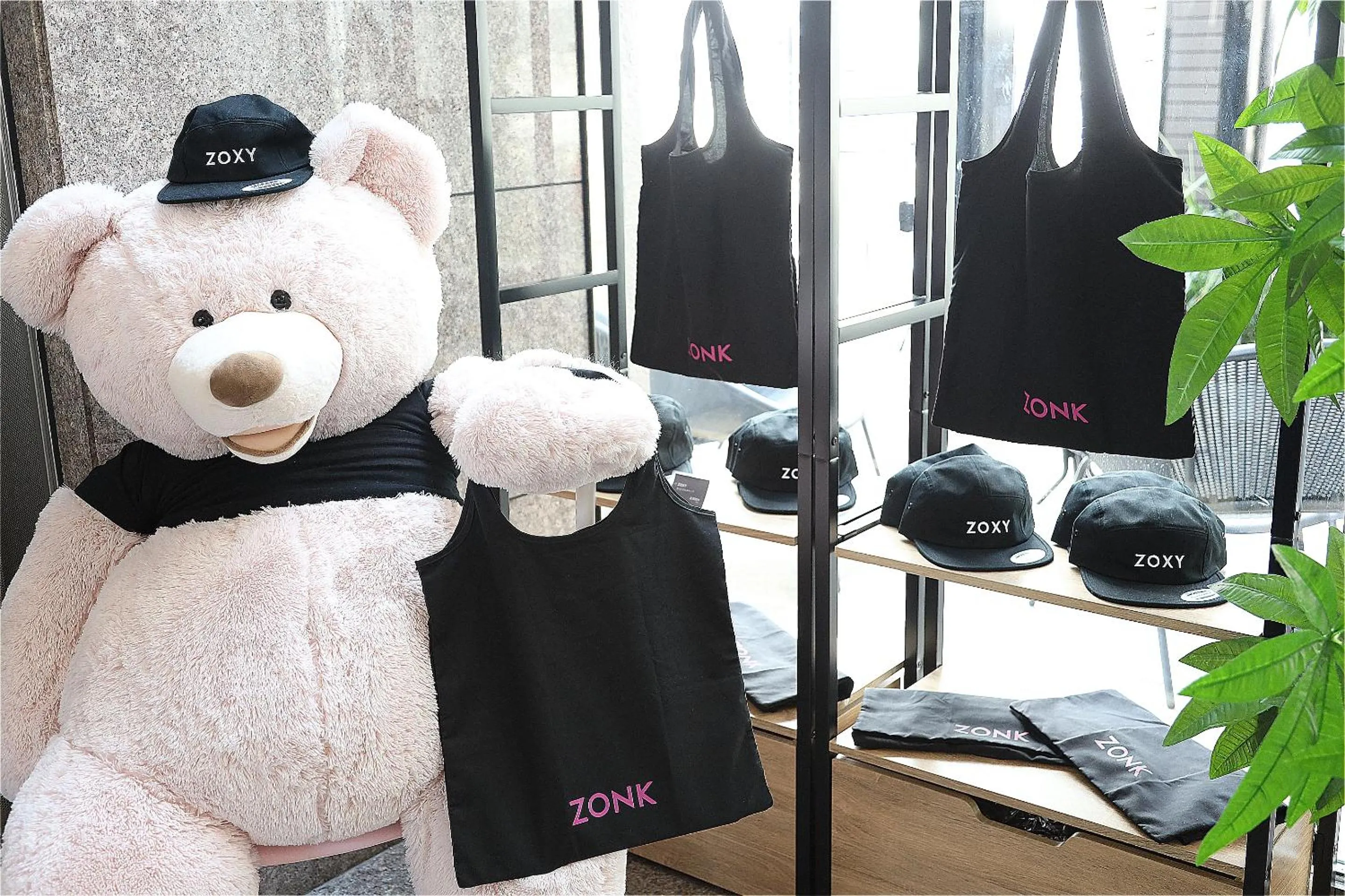 Shopping Area in ZONK HOTEL Hakata