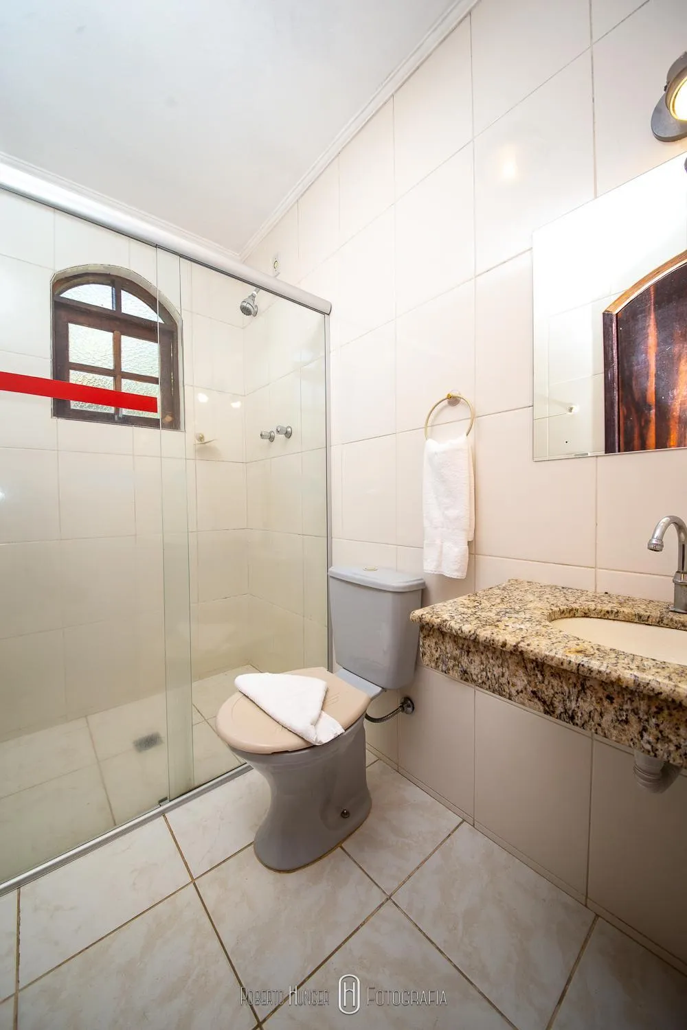 Shower in Hotel Fazenda Colina