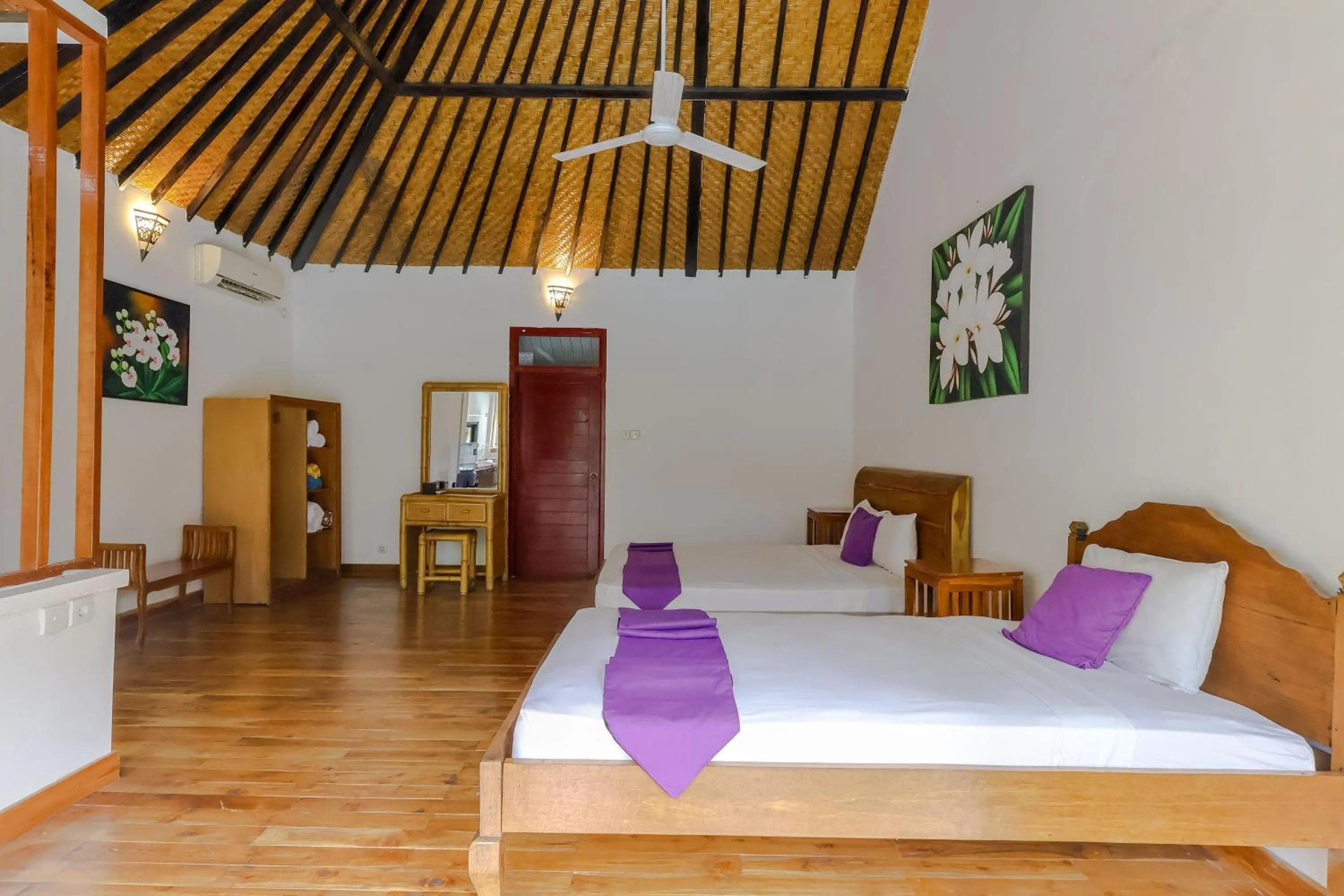 Bedroom, Bed in Taman Lituhayu Cottages Ubud