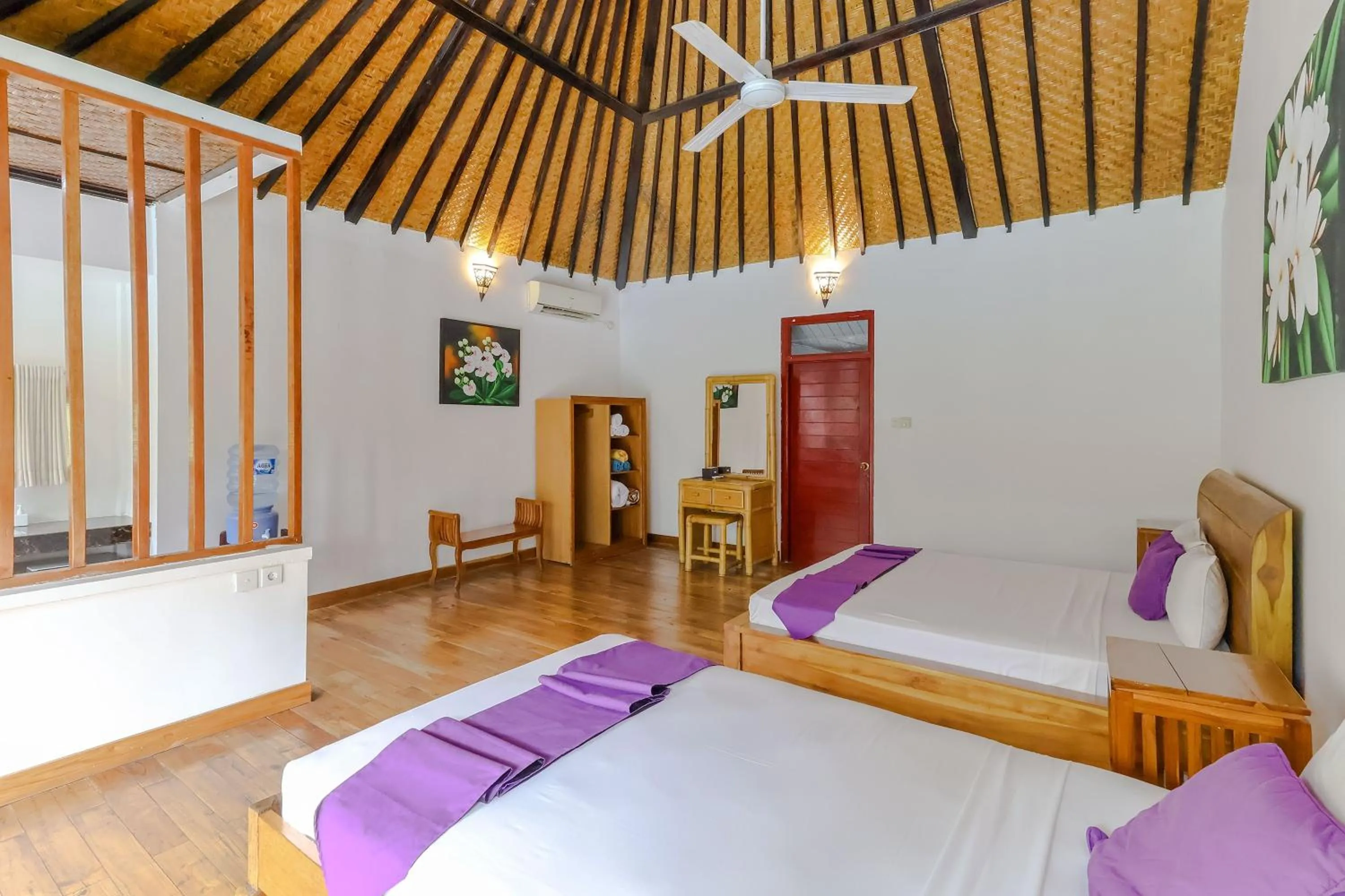 Bedroom, Bed in Taman Lituhayu Cottages Ubud