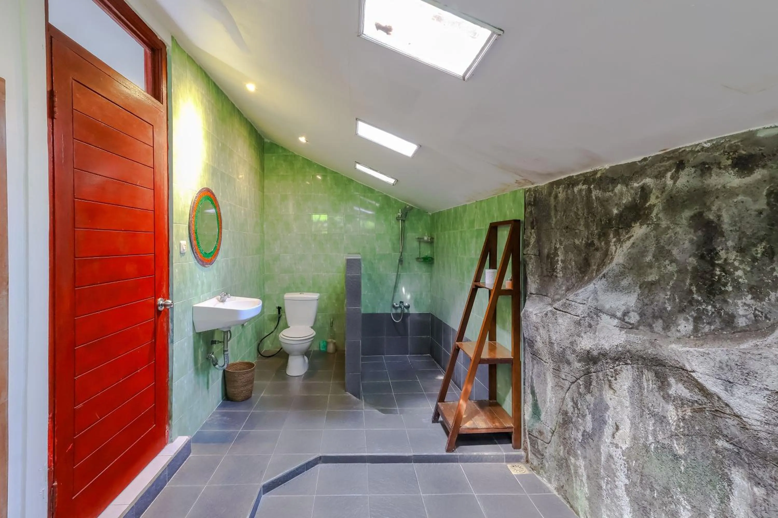 Bathroom in Taman Lituhayu Cottages Ubud