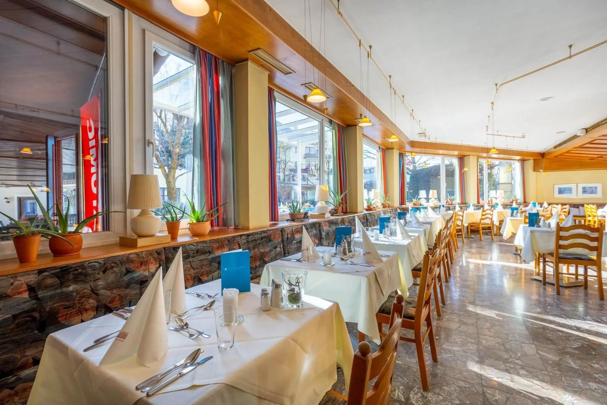 Restaurant/places to eat in Der Schütthof