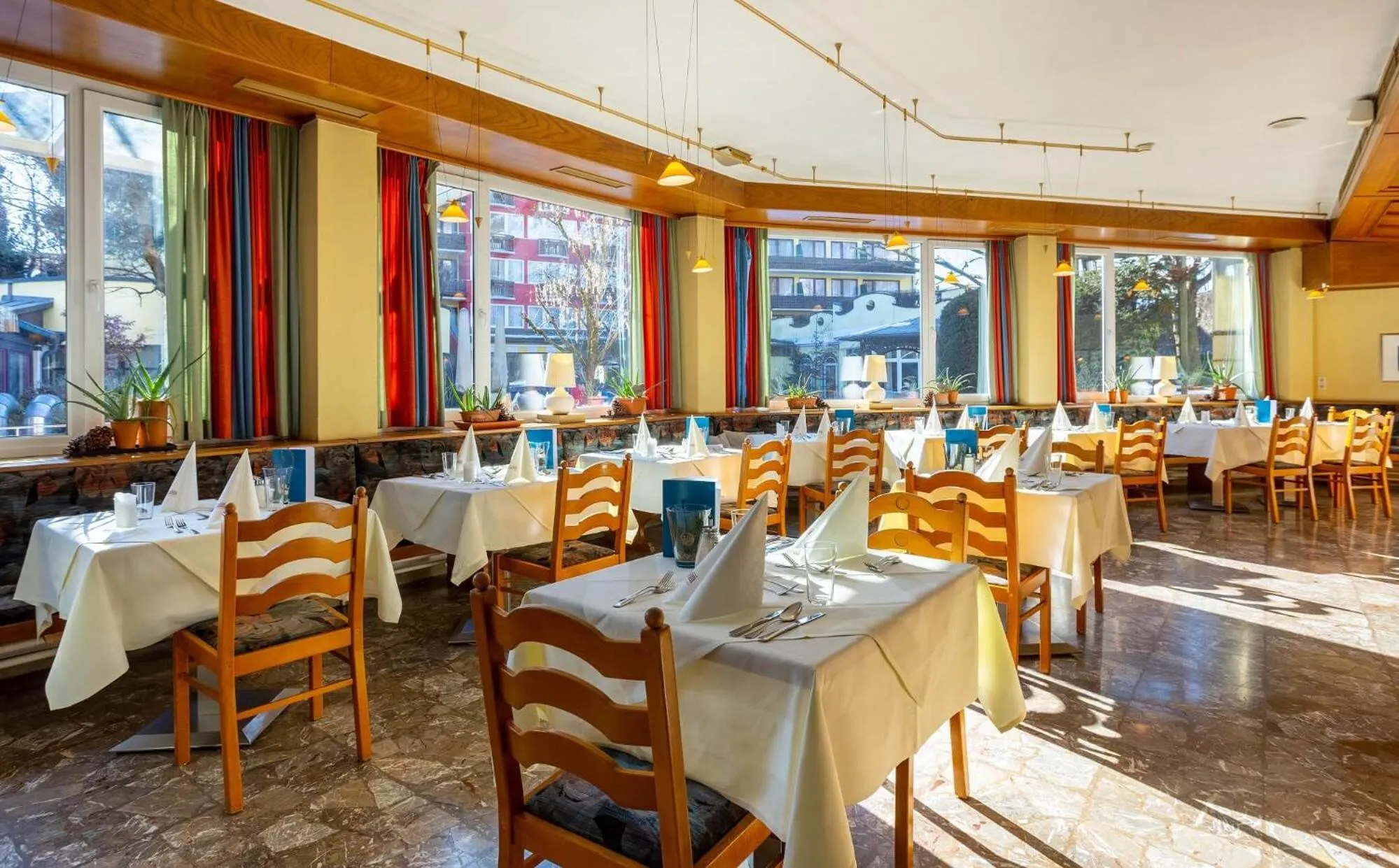 Restaurant/places to eat in Der Schütthof