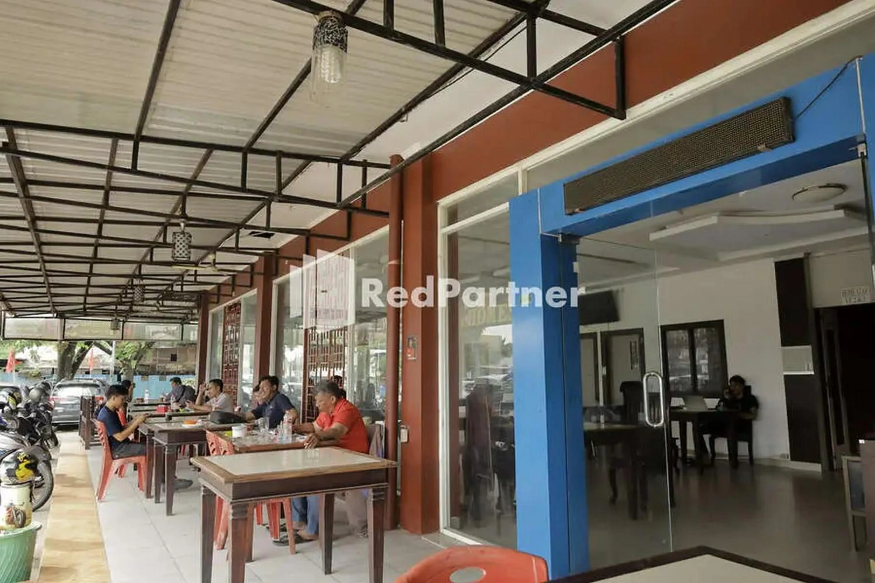 Facade/entrance in Radja Homestay Kendari RedPartner