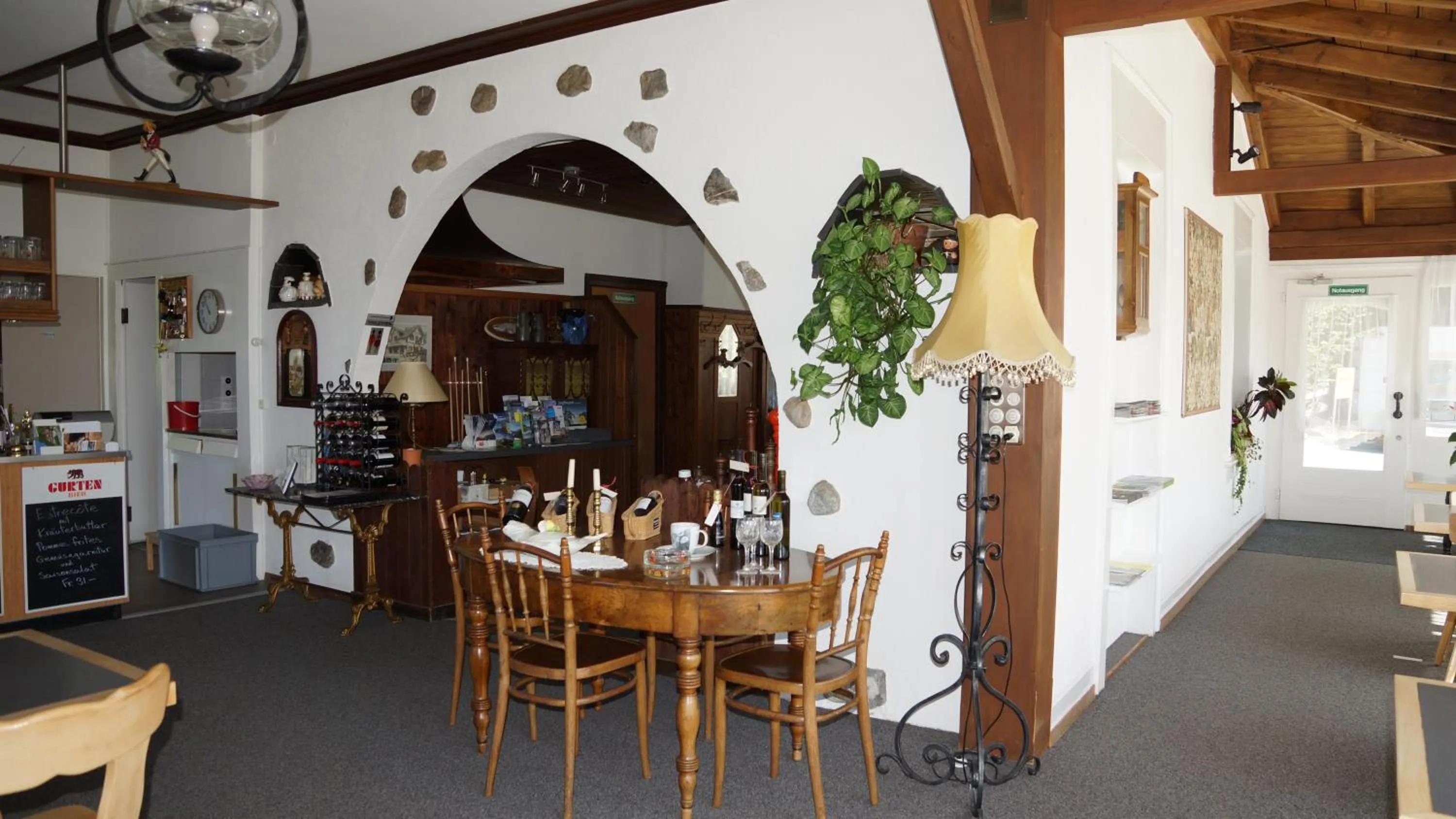 Restaurant/places to eat in Hotel Beatus