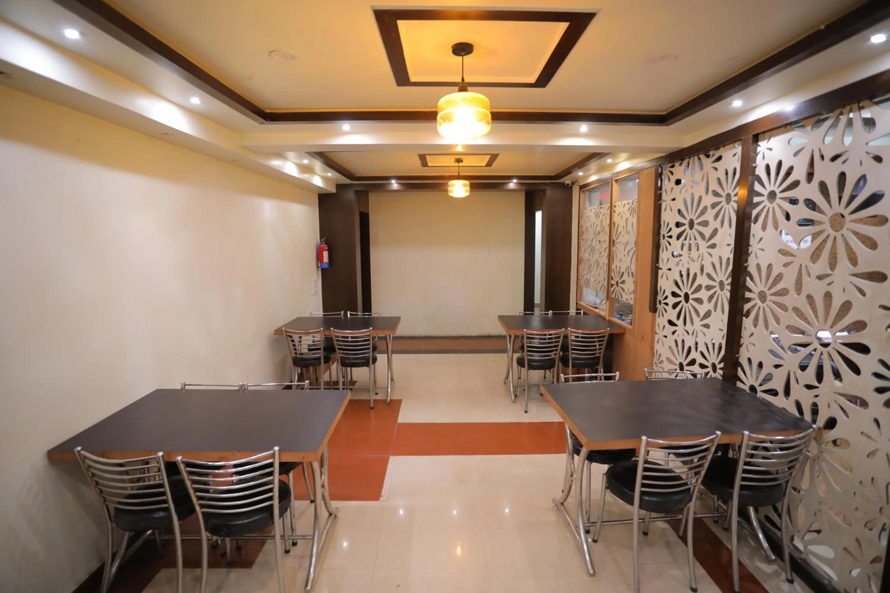 Restaurant/places to eat in Hotel Marygold By The Golden Taj Group & Hotels