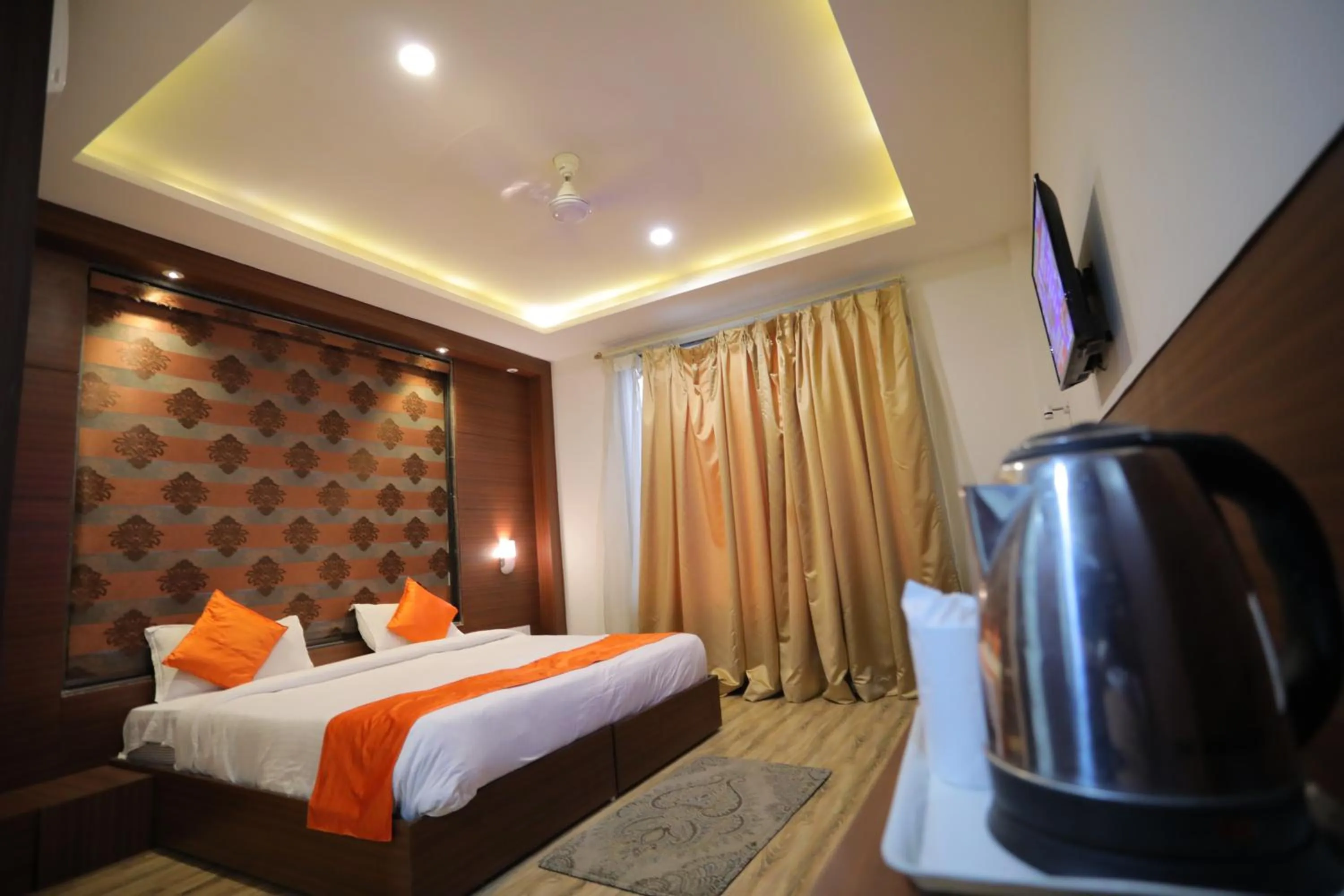 Coffee/tea facilities, Bed in Hotel Marygold By The Golden Taj Group & Hotels