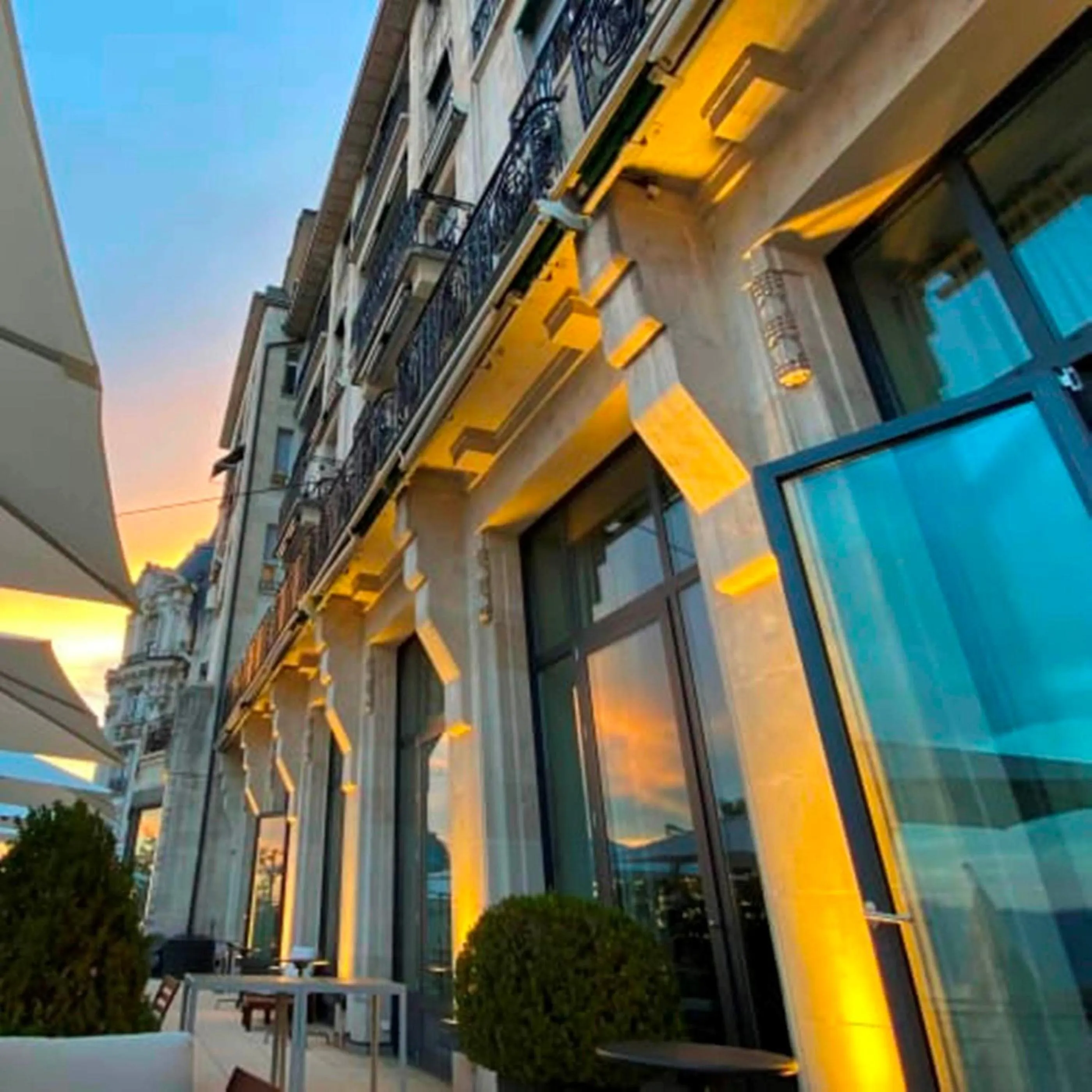 Patio in Hôtel de la Paix Lausanne