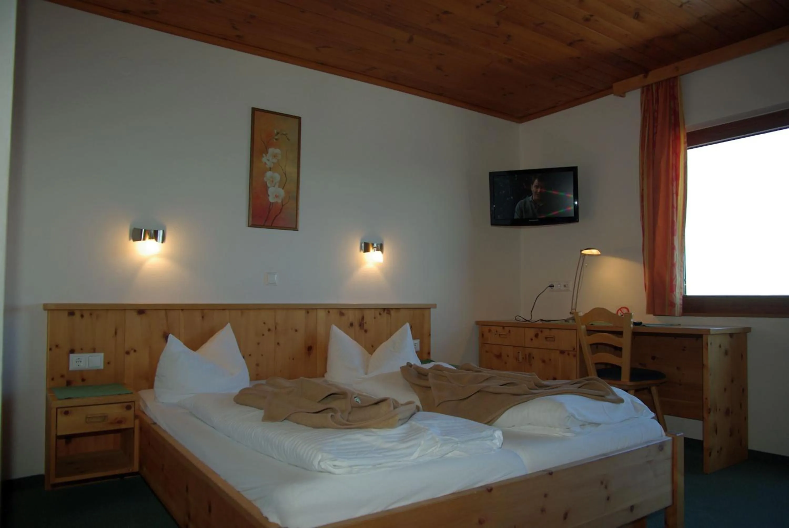 Bed in Almhotel Fichtenheim