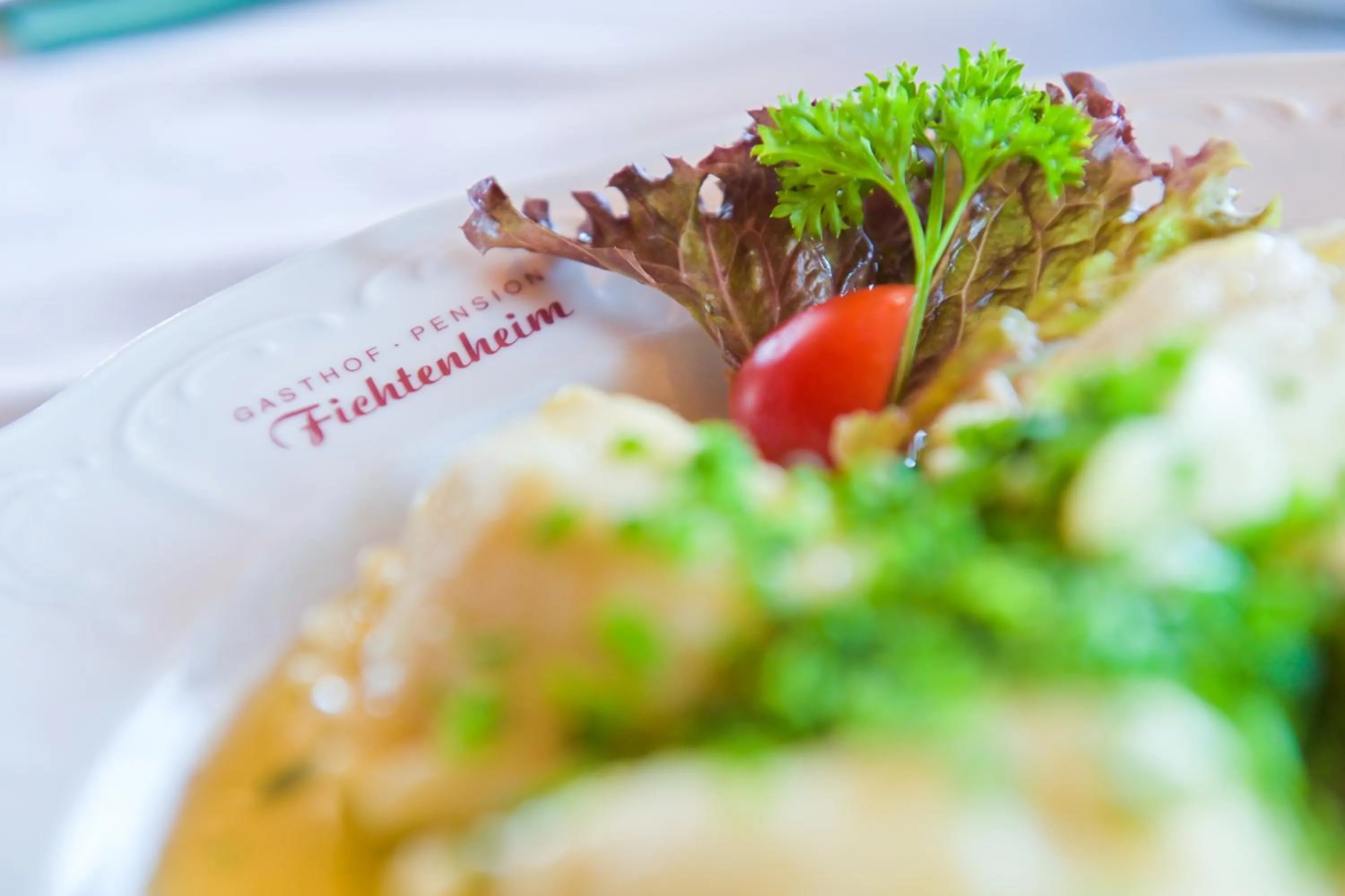 Restaurant/places to eat in Almhotel Fichtenheim
