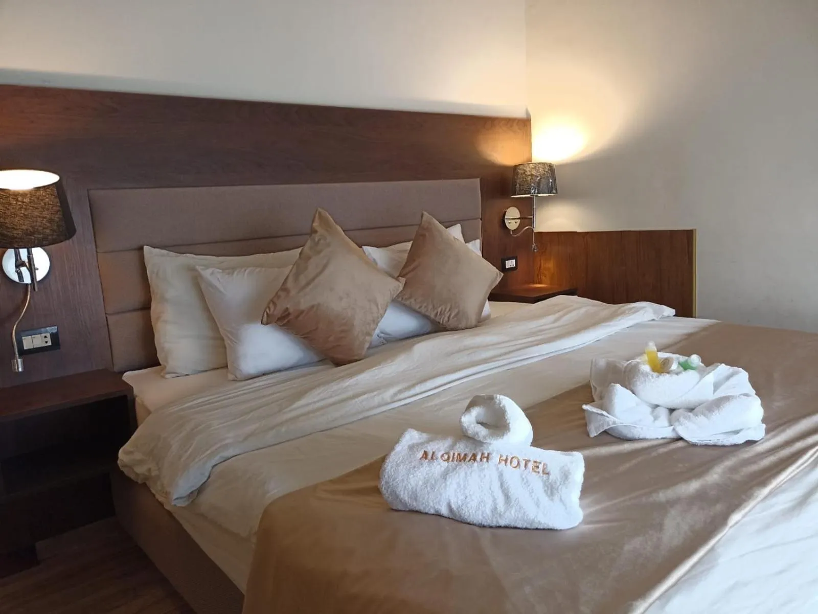 Bed in AlQimah Hotel Apartments