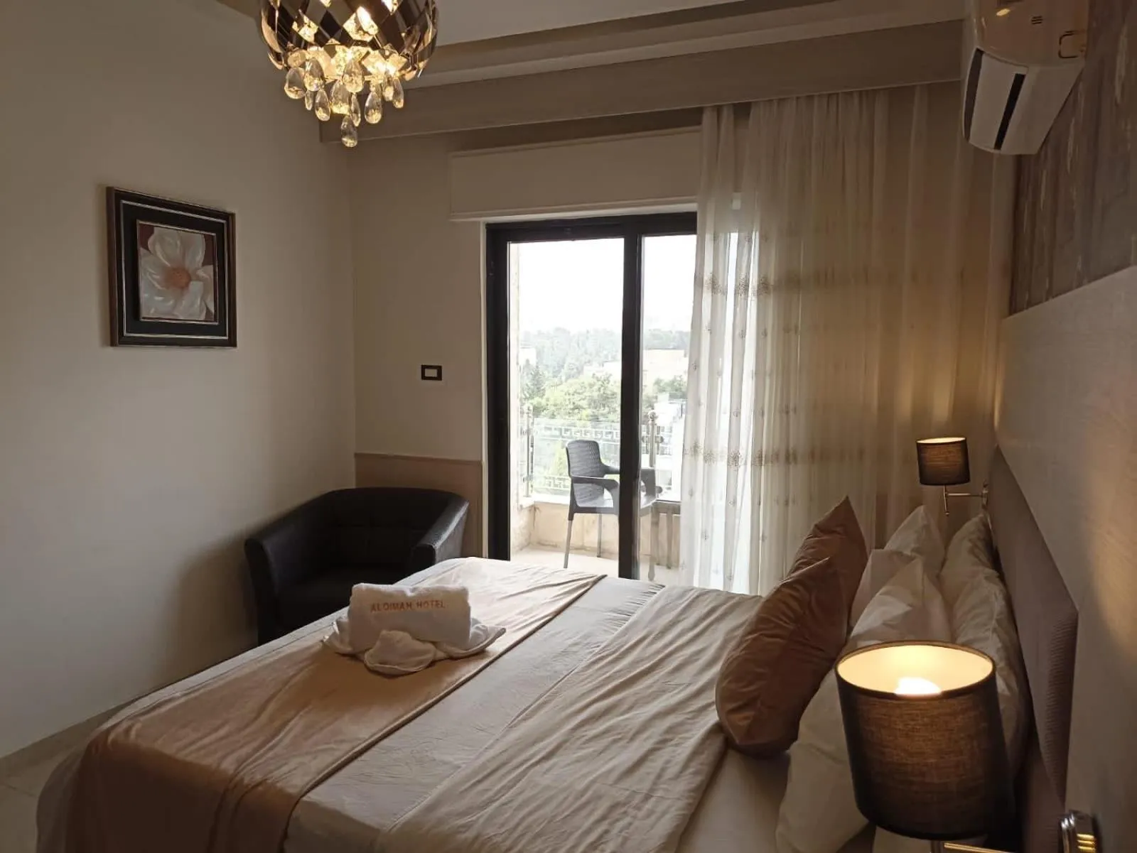 Bedroom, Bed in AlQimah Hotel Apartments