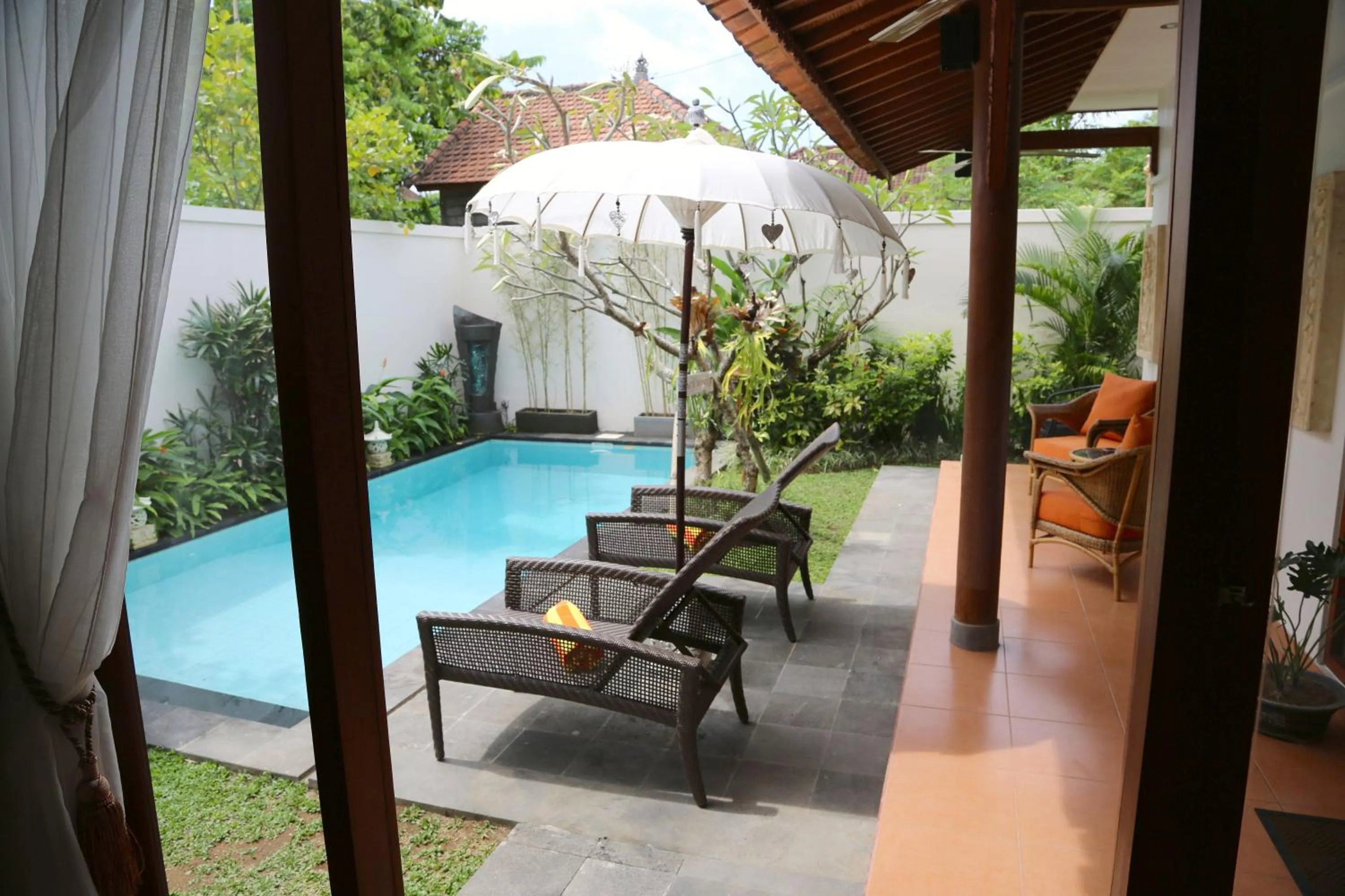 Swimming pool in Villa Chinta 1