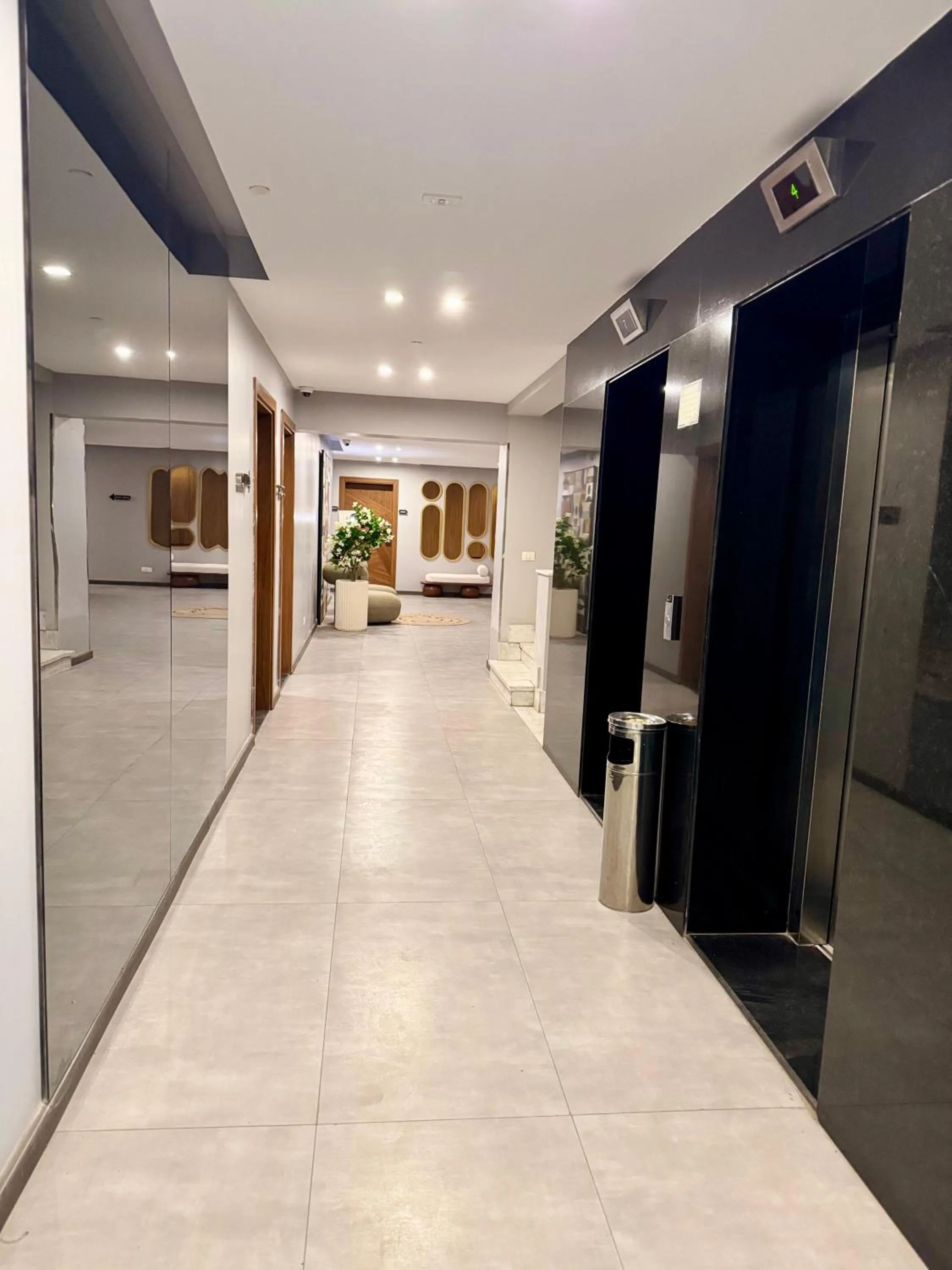 elevator in Ocean Blue Studios