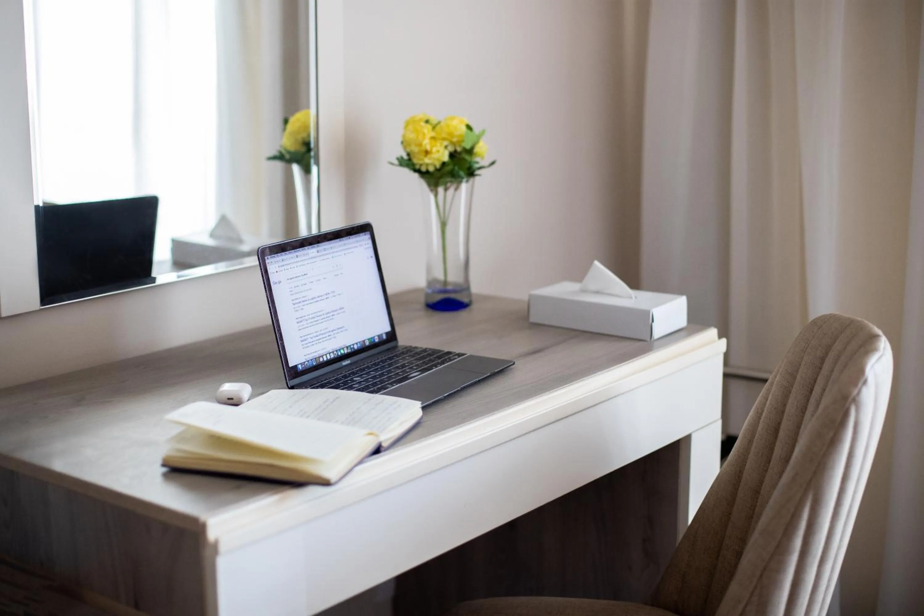 Business facilities in Ocean Blue Studios