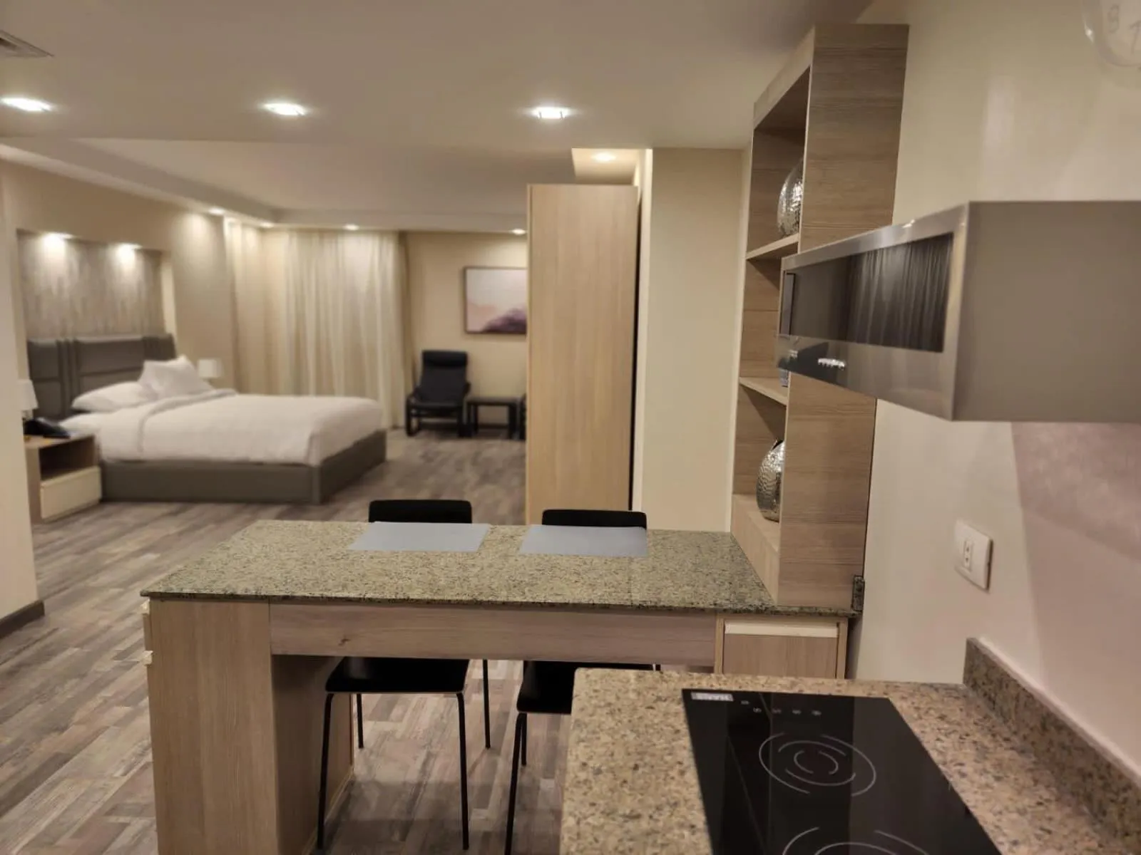 Queen Room in Ocean Blue Studios