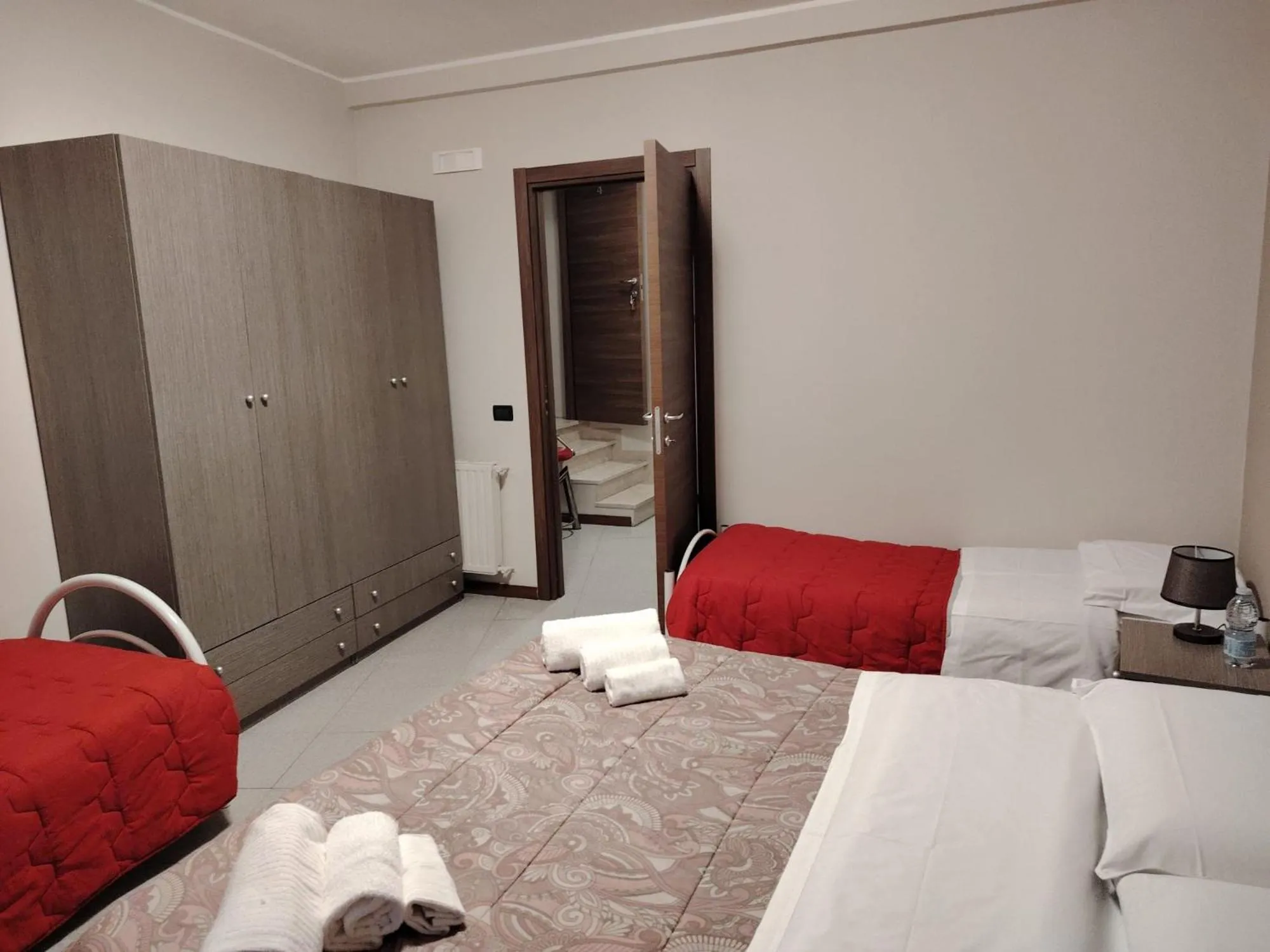 Photo of the whole room, Bed in Calipso Bed&Breakfast