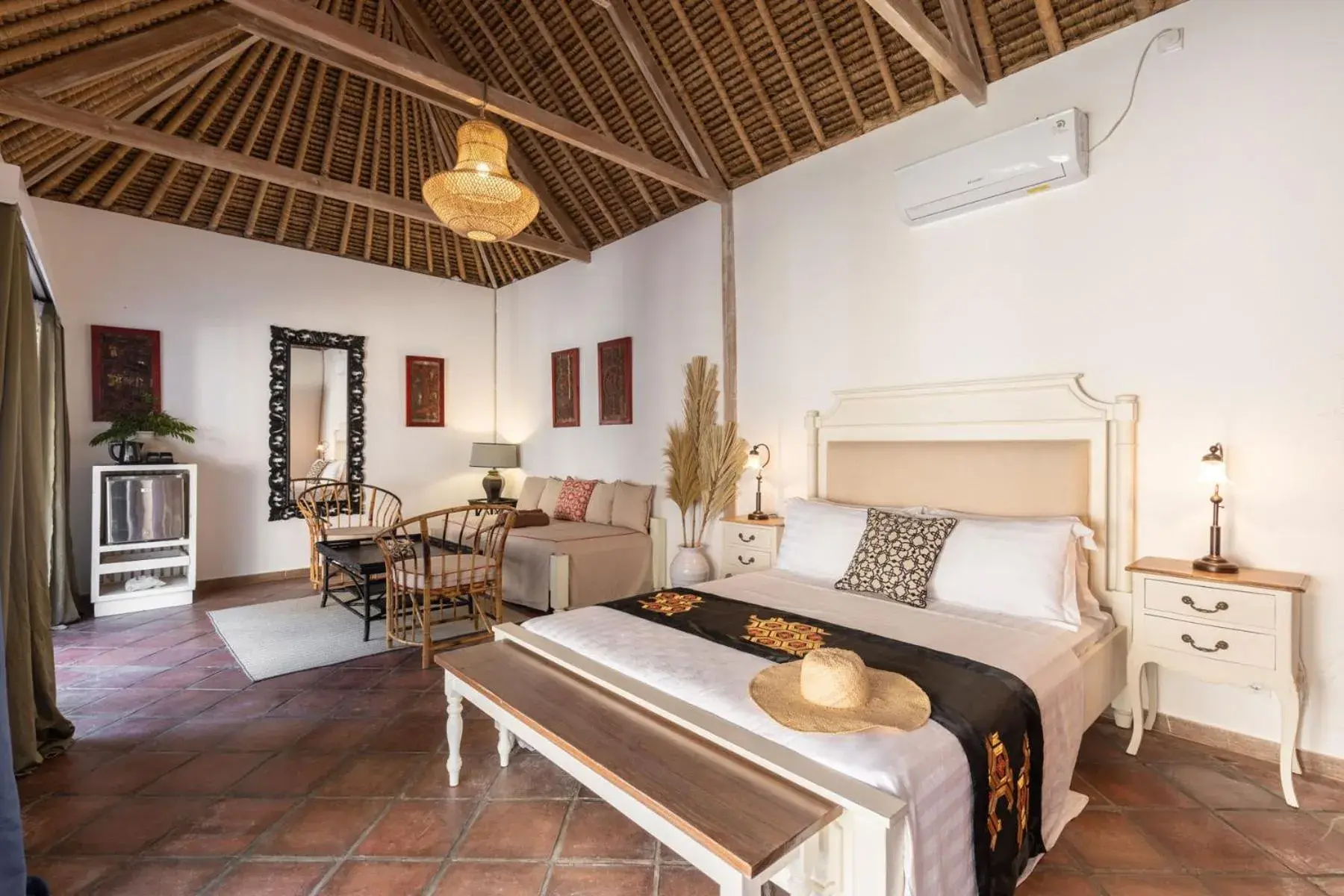 Villa with Private Pool in Amahelia Luxury Resort & Restaurant - Gili Asahan Villa with Private Pool in Amahelia Luxury Resort & Restaurant - Gili Asahan