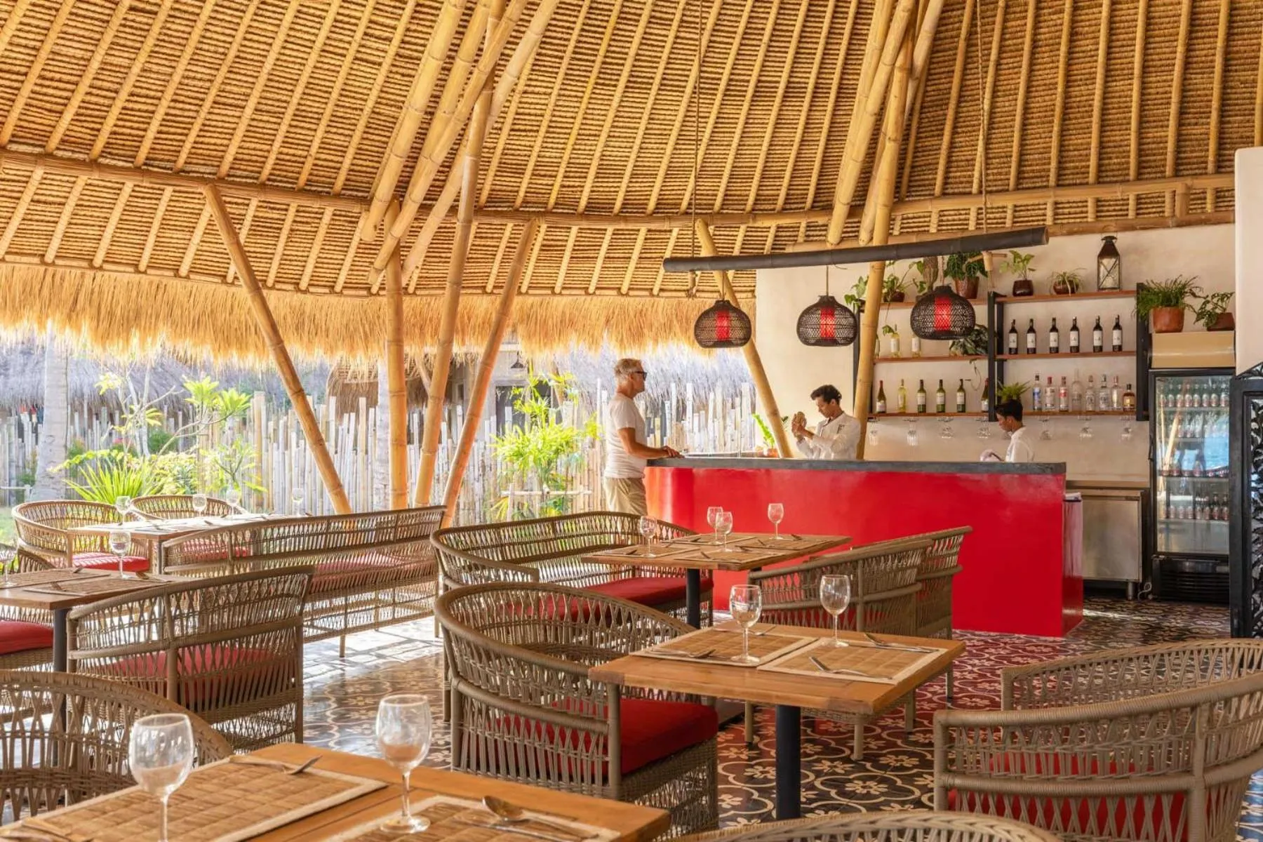 Restaurant/places to eat in Amahelia Luxury Resort & Restaurant - Gili Asahan