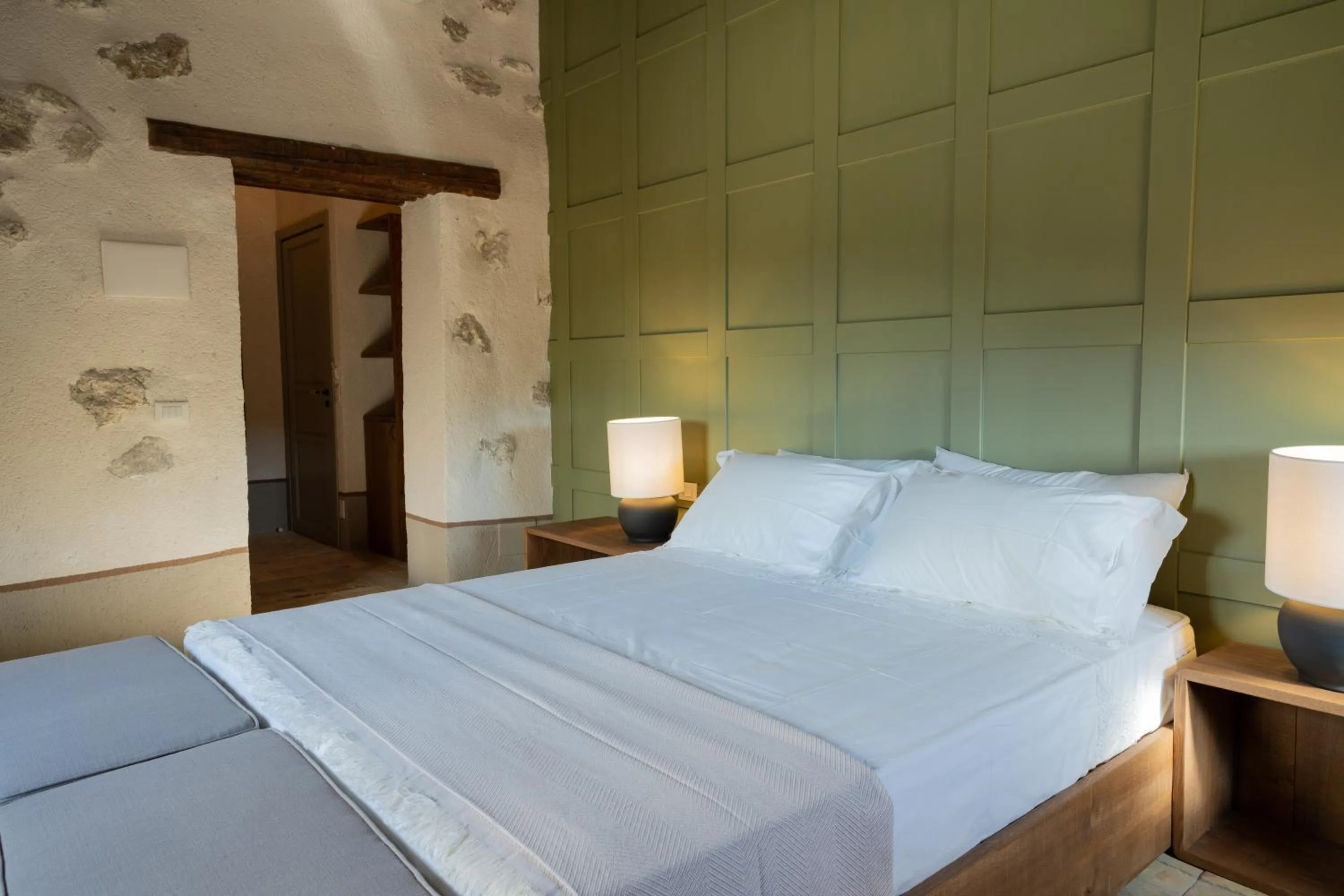 Photo of the whole room, Bed in Borgo delle Pietre