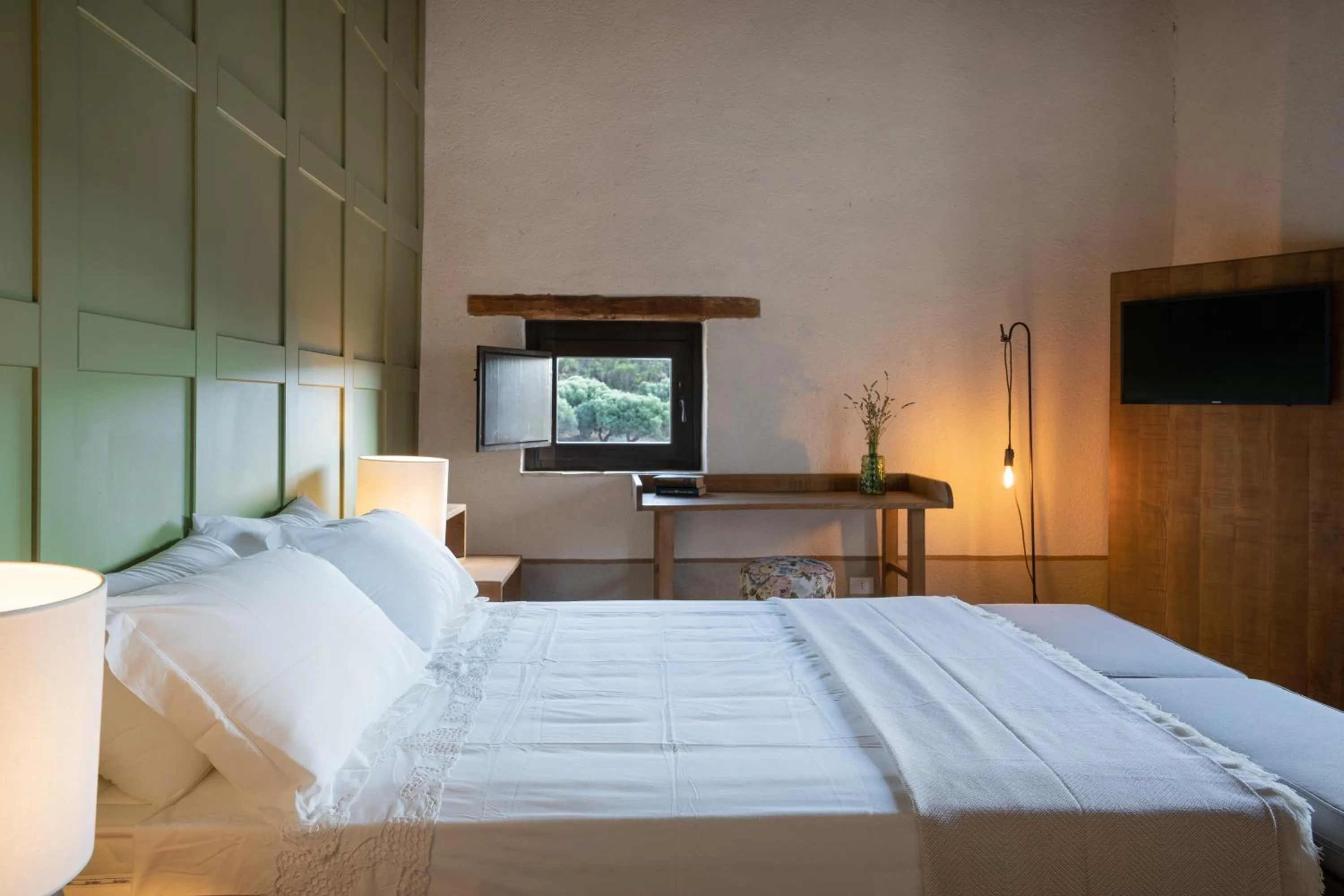 Photo of the whole room, Bed in Borgo delle Pietre