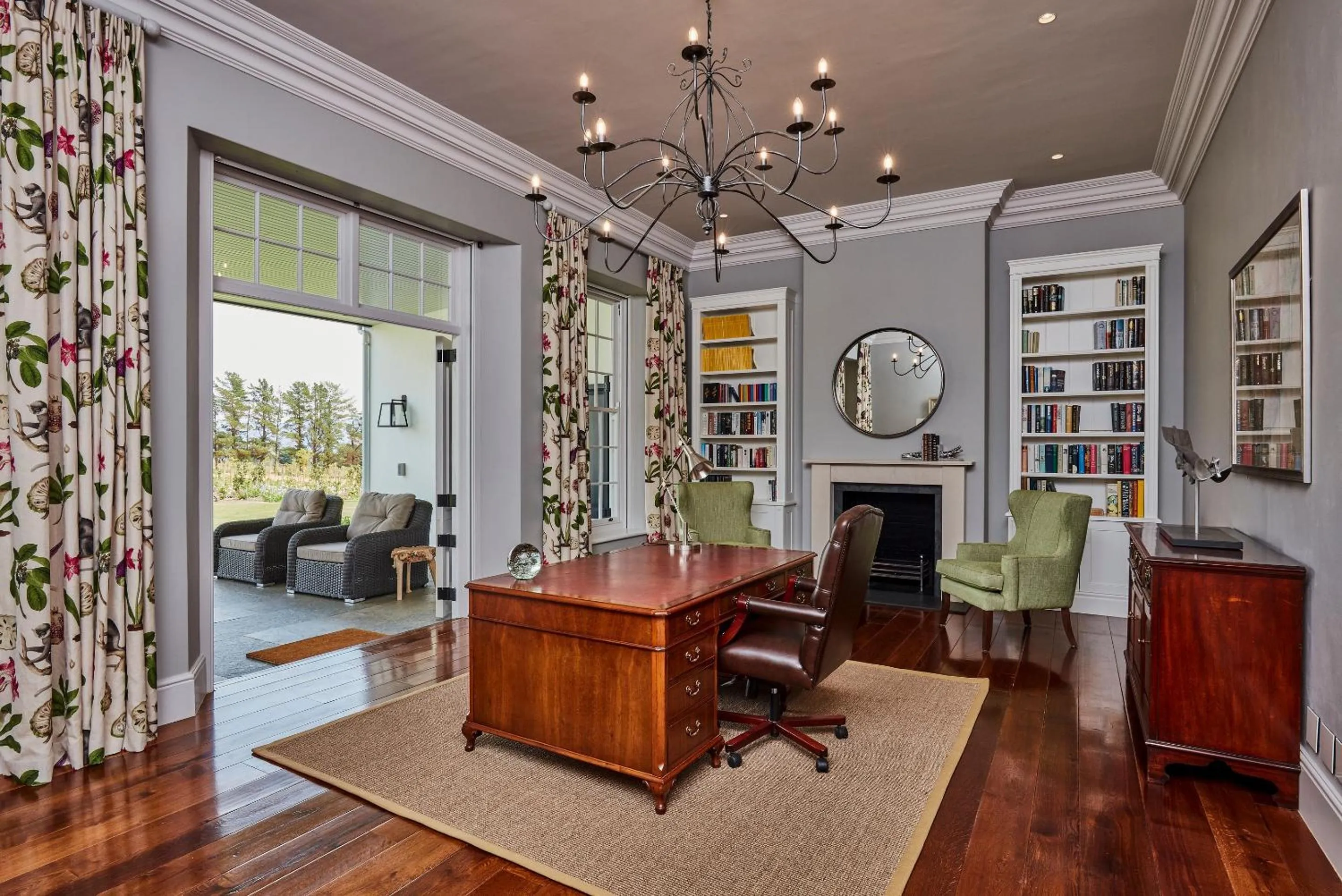 Patio in Brookdale Estate - Manor House