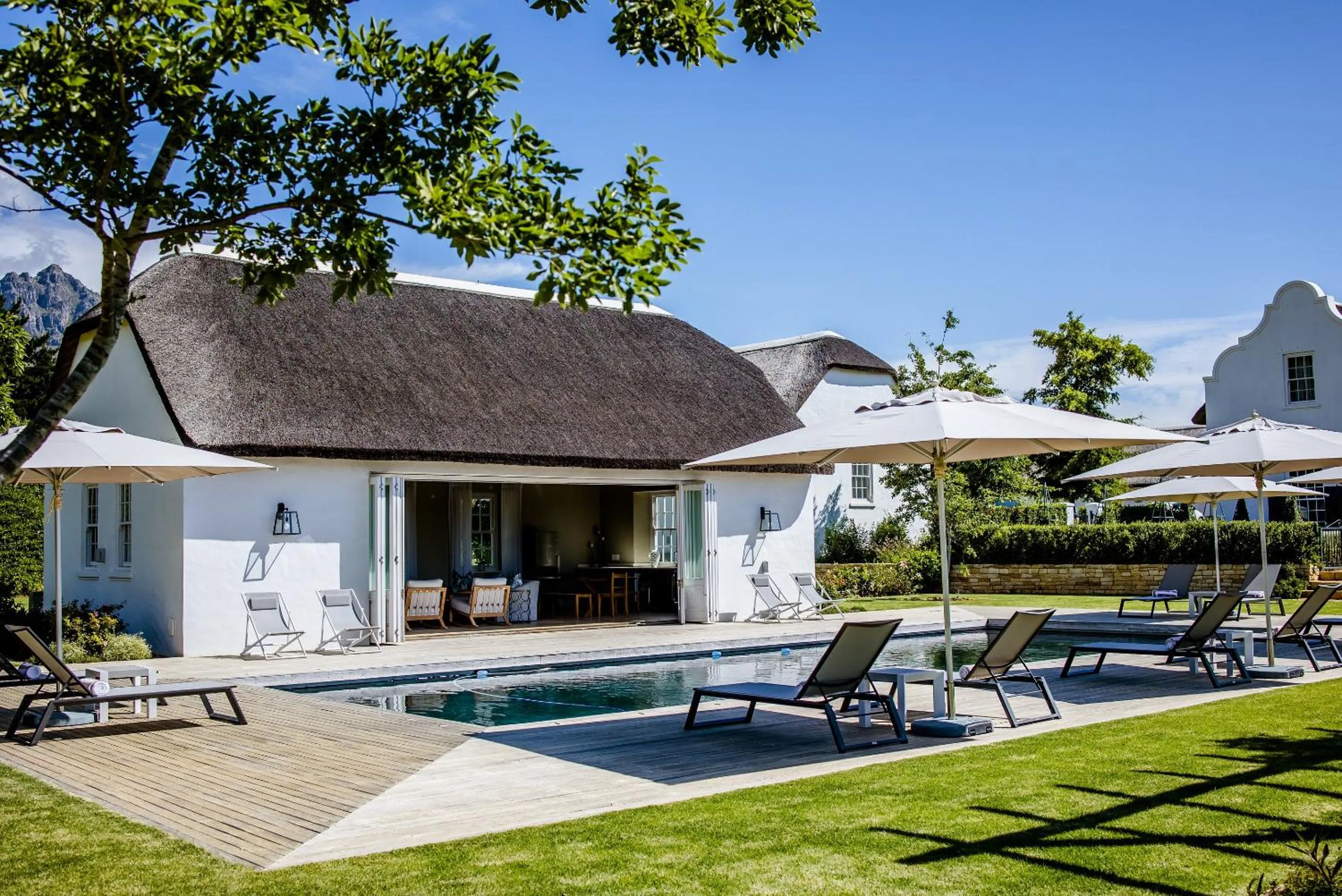 Patio in Brookdale Estate - Manor House